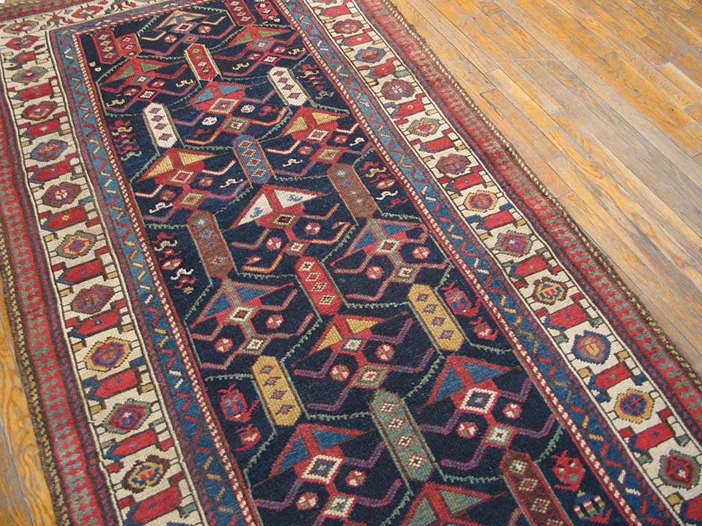 19th Century N.W. Persian Carpet ( 4' x 10' -  122 x 305 ) In Good Condition For Sale In New York, NY
