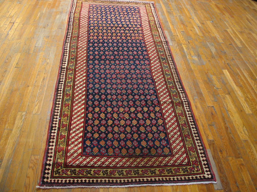 Wool Late 19th Century N.W. Persian Carpet ( 4' x 9'9