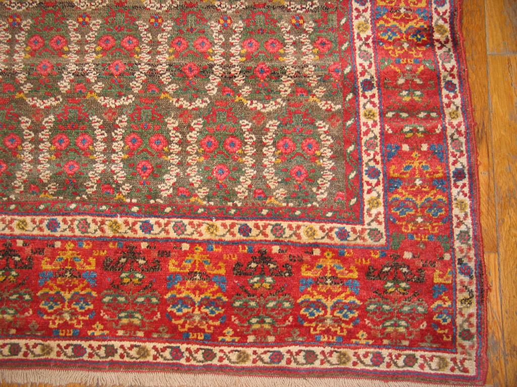 Mid 19th Century N.W. Persian Carpet ( 6' x 13' - 183 x 396 ) In Good Condition For Sale In New York, NY