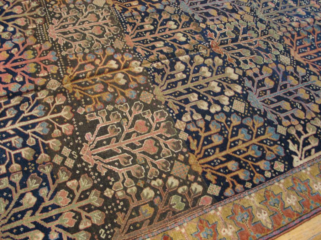 Antique NW Persian Rug In Good Condition For Sale In New York, NY