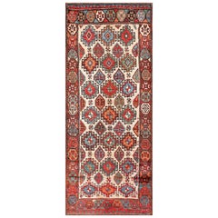 Mitte des 19. Jahrhunderts N.W. Persischer Teppich ( 3'10" x 9'4" - 117 x 285)