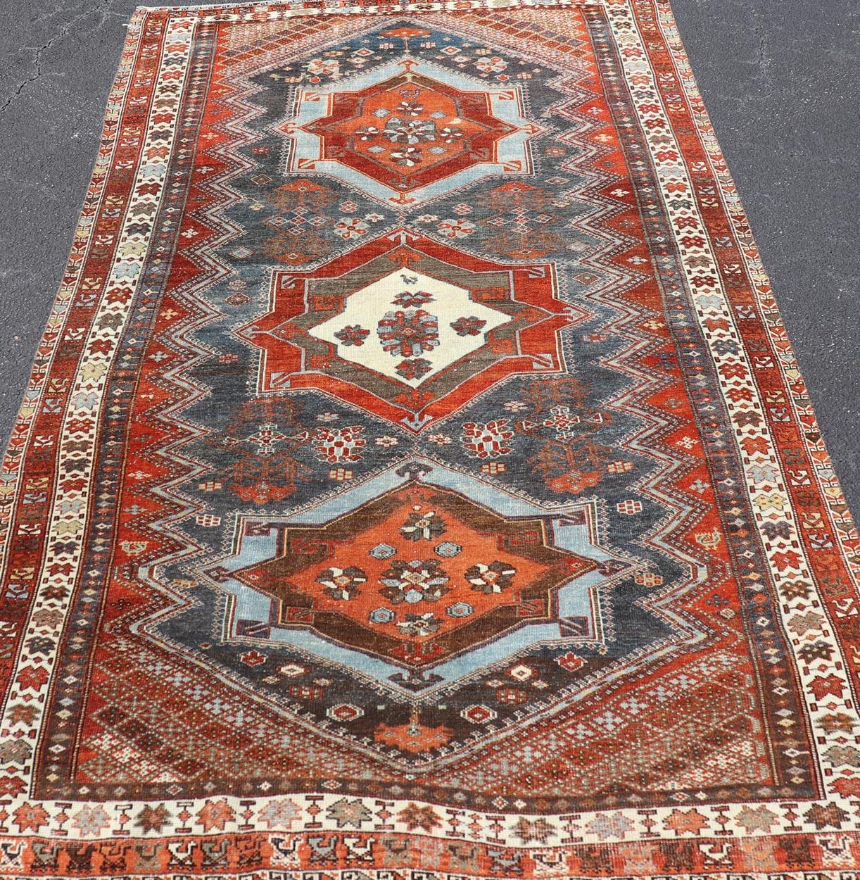 Antike N.W. Persischer Teppich mit geometrischen Medaillons 5'0