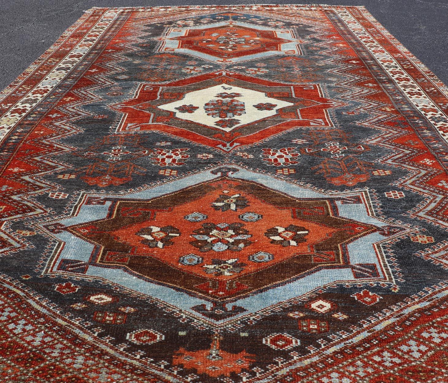 Antike N.W. Persischer Teppich mit geometrischen Medaillons 5'0
