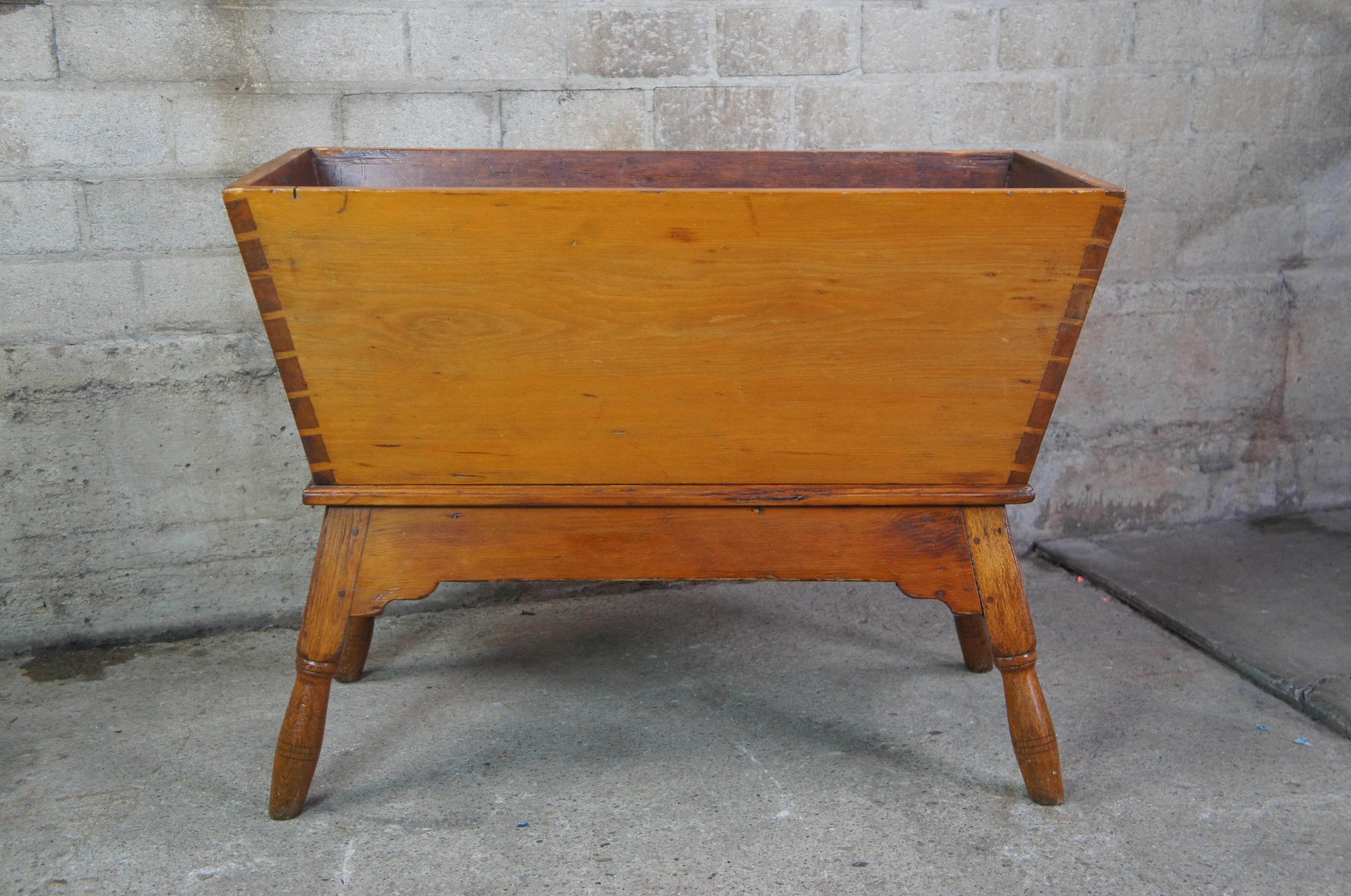 Rustic Antique Oak 19th Century Pennsylvania Dough Box Proving Chest Trough Bin For Sale