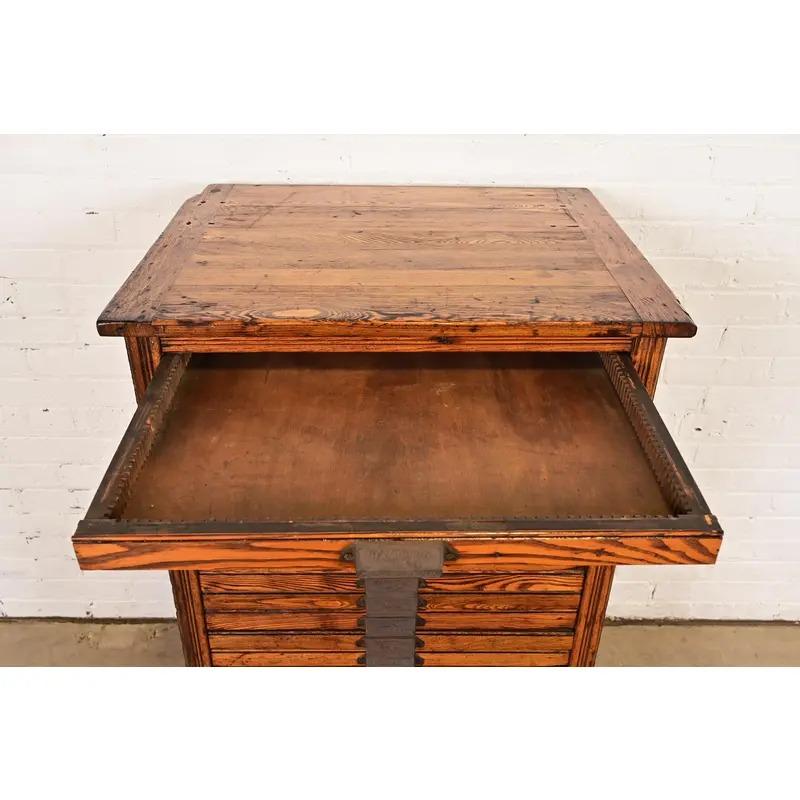 Antique Oak 25-Drawer Architect's Blueprint File Cabinet by Hamilton, Circa 1900 in vendita 4