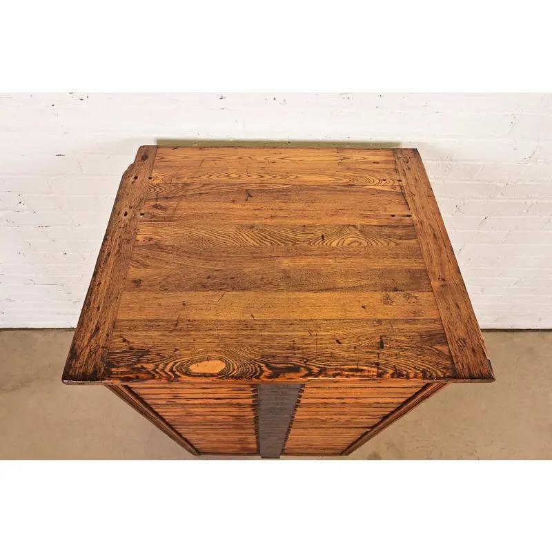 Antique Oak 25-Drawer Architect's Blueprint File Cabinet by Hamilton, Circa 1900 in vendita 6