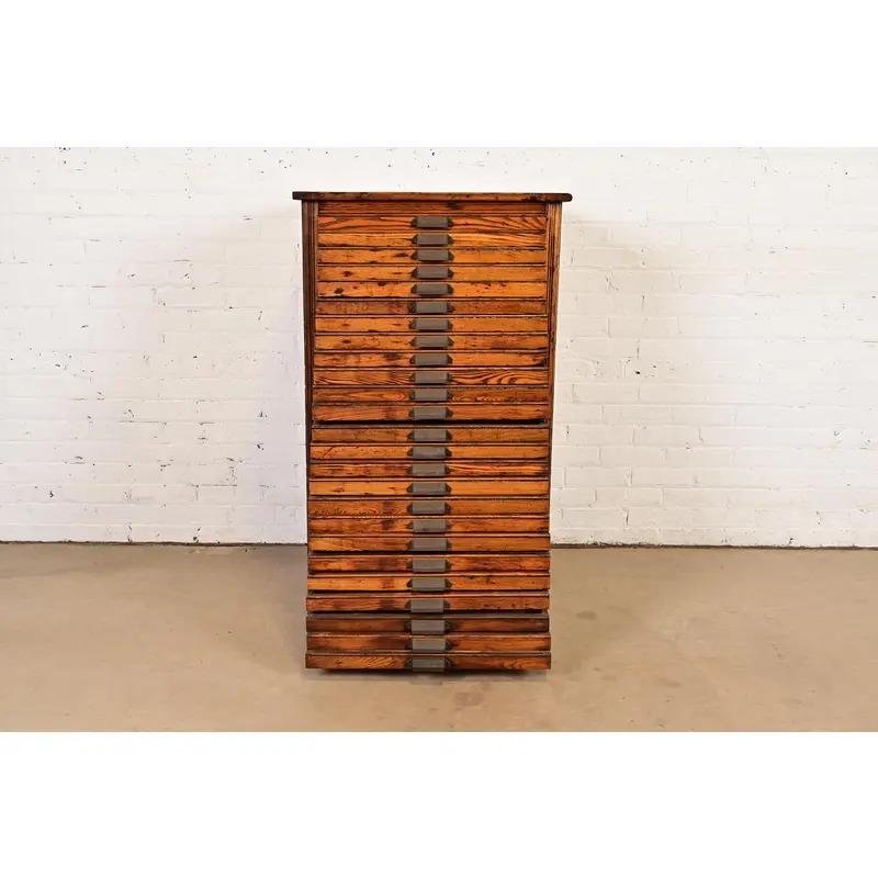 Ferro Antique Oak 25-Drawer Architect's Blueprint File Cabinet by Hamilton, Circa 1900 in vendita