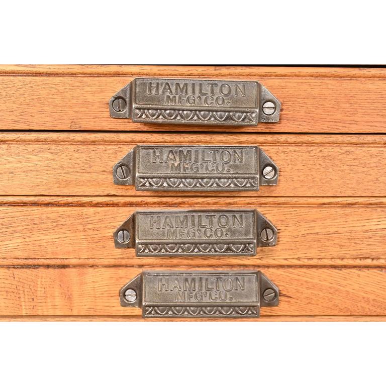 Antique Oak 25-Drawer Architect's Blueprint Flat File Cabinet by Hamilton For Sale 5