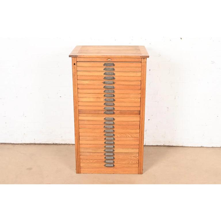American Antique Oak 25-Drawer Architect's Blueprint Flat File Cabinet by Hamilton For Sale