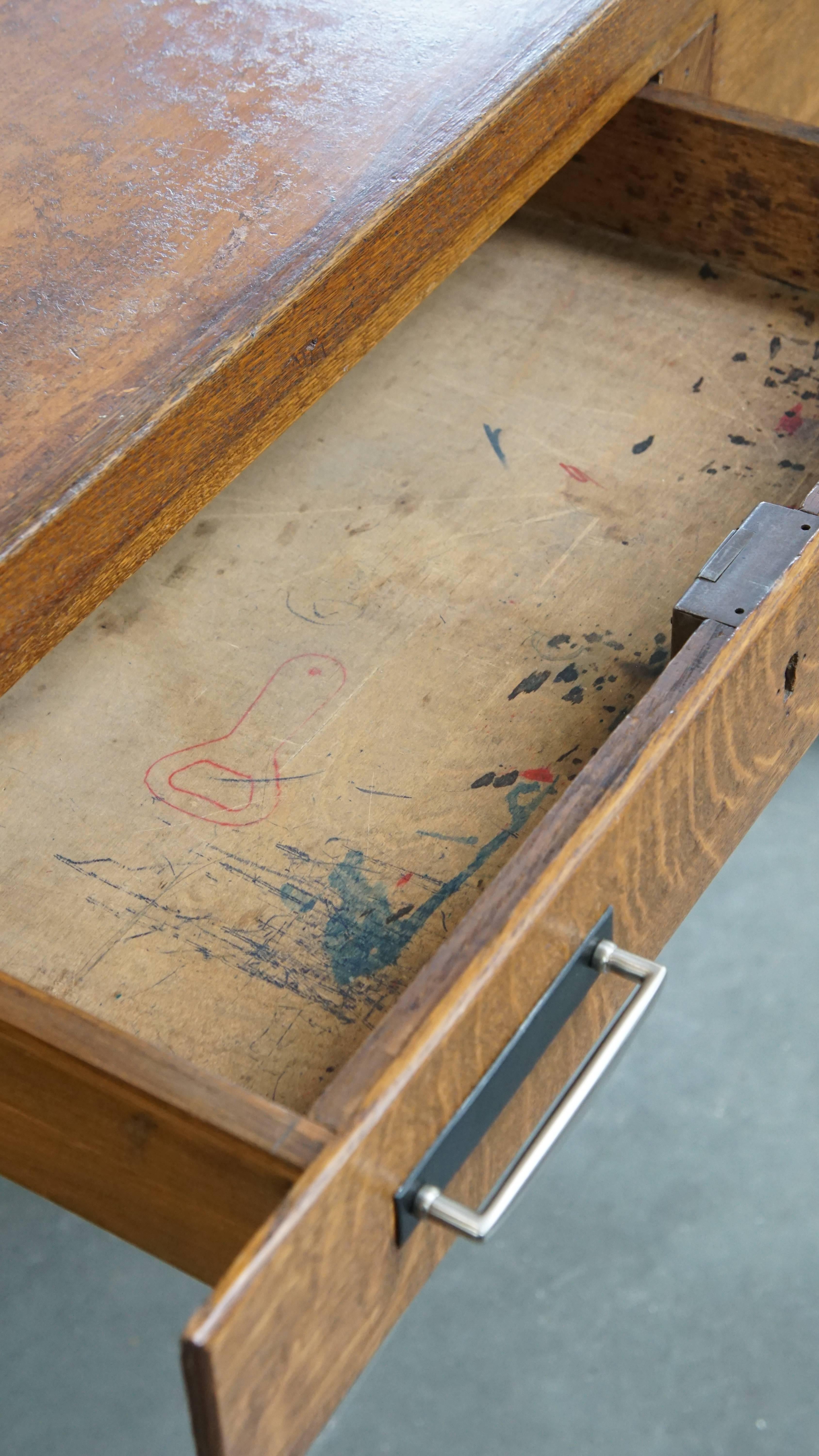 Antique Oak Art Deco Desk from the Early 20th Century in Amsterdam School Style For Sale 6