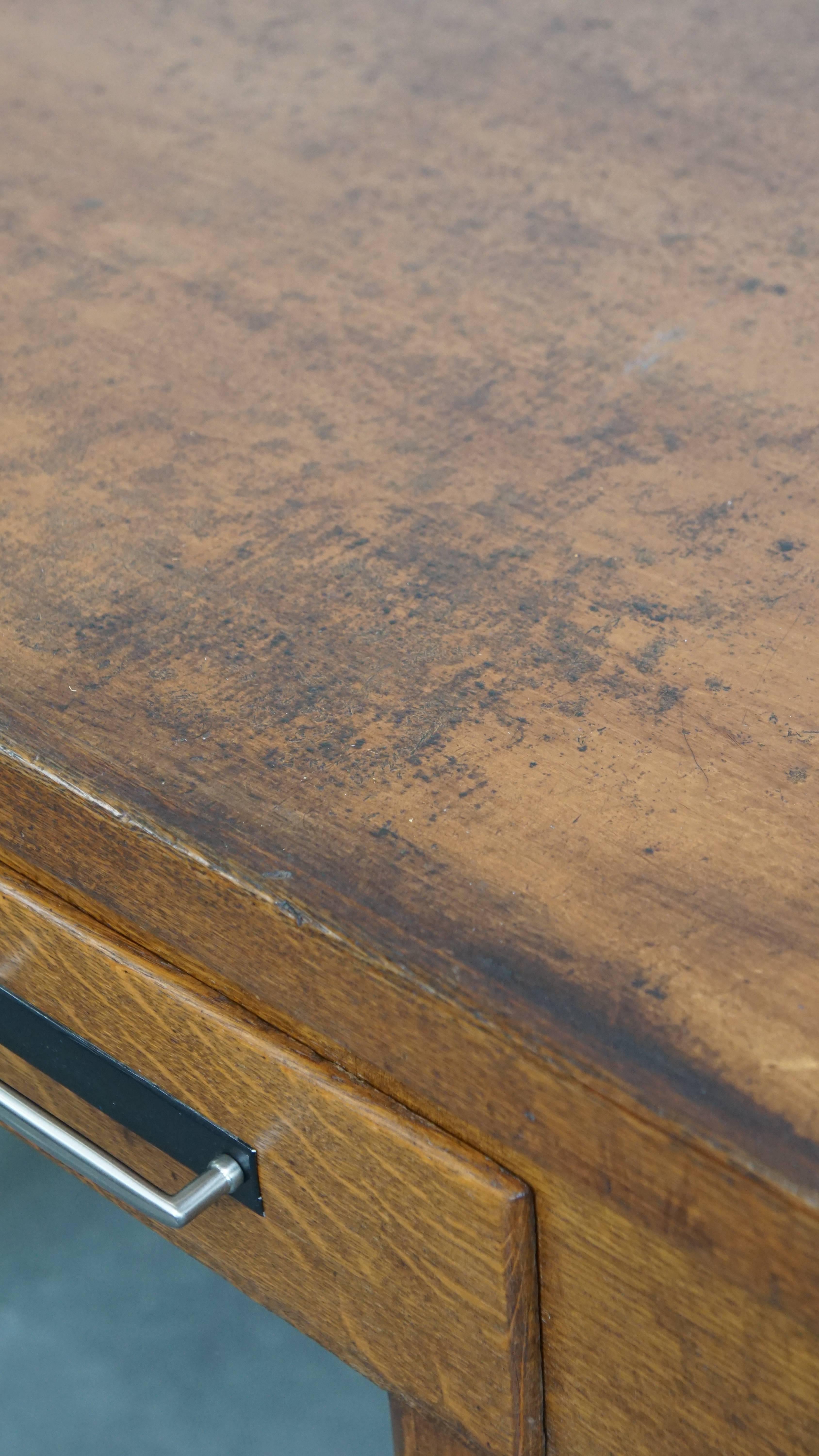 Antique Oak Art Deco Desk from the Early 20th Century in Amsterdam School Style For Sale 7