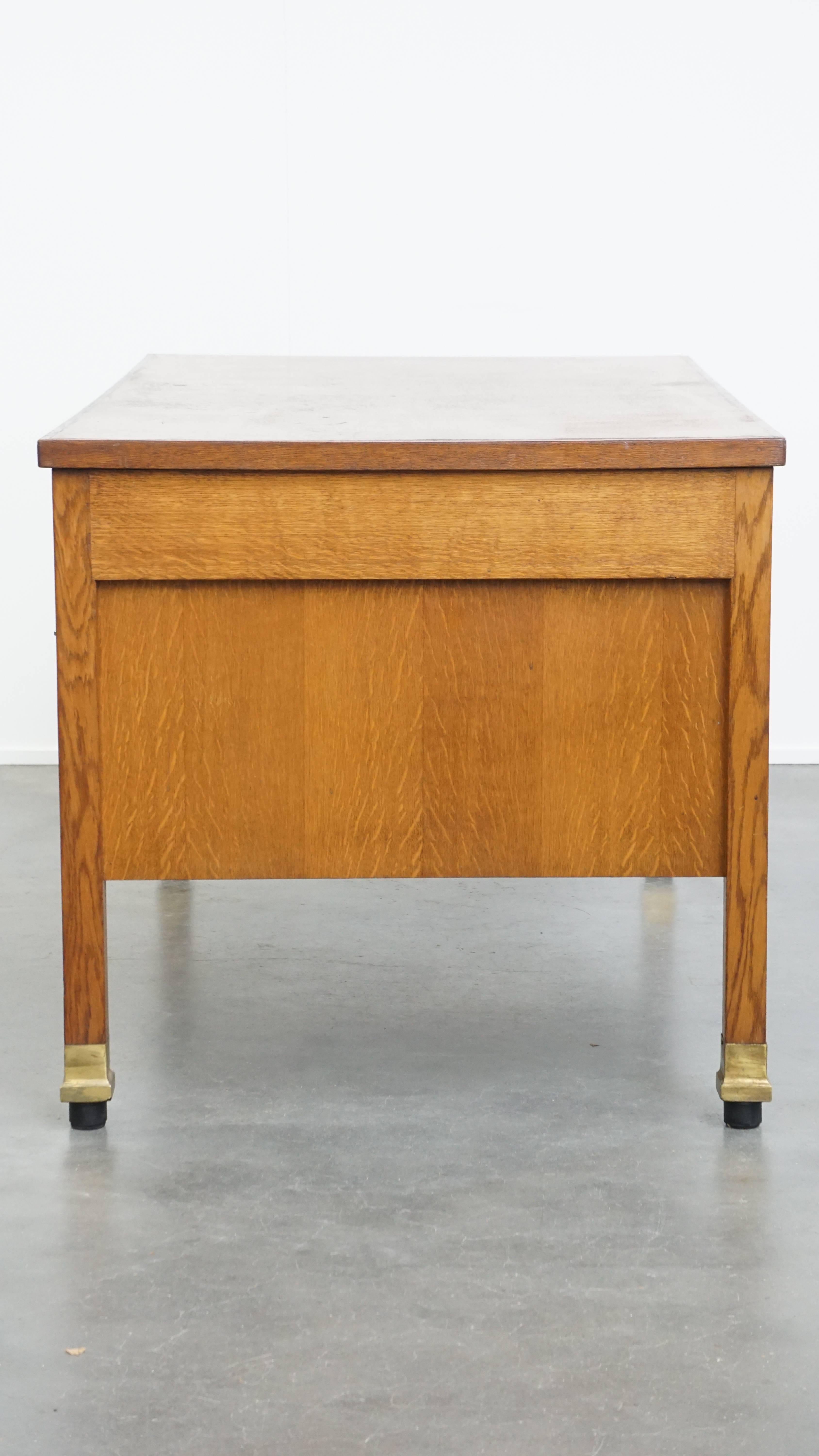Antique Oak Art Deco Desk from the Early 20th Century in Amsterdam School Style For Sale 1