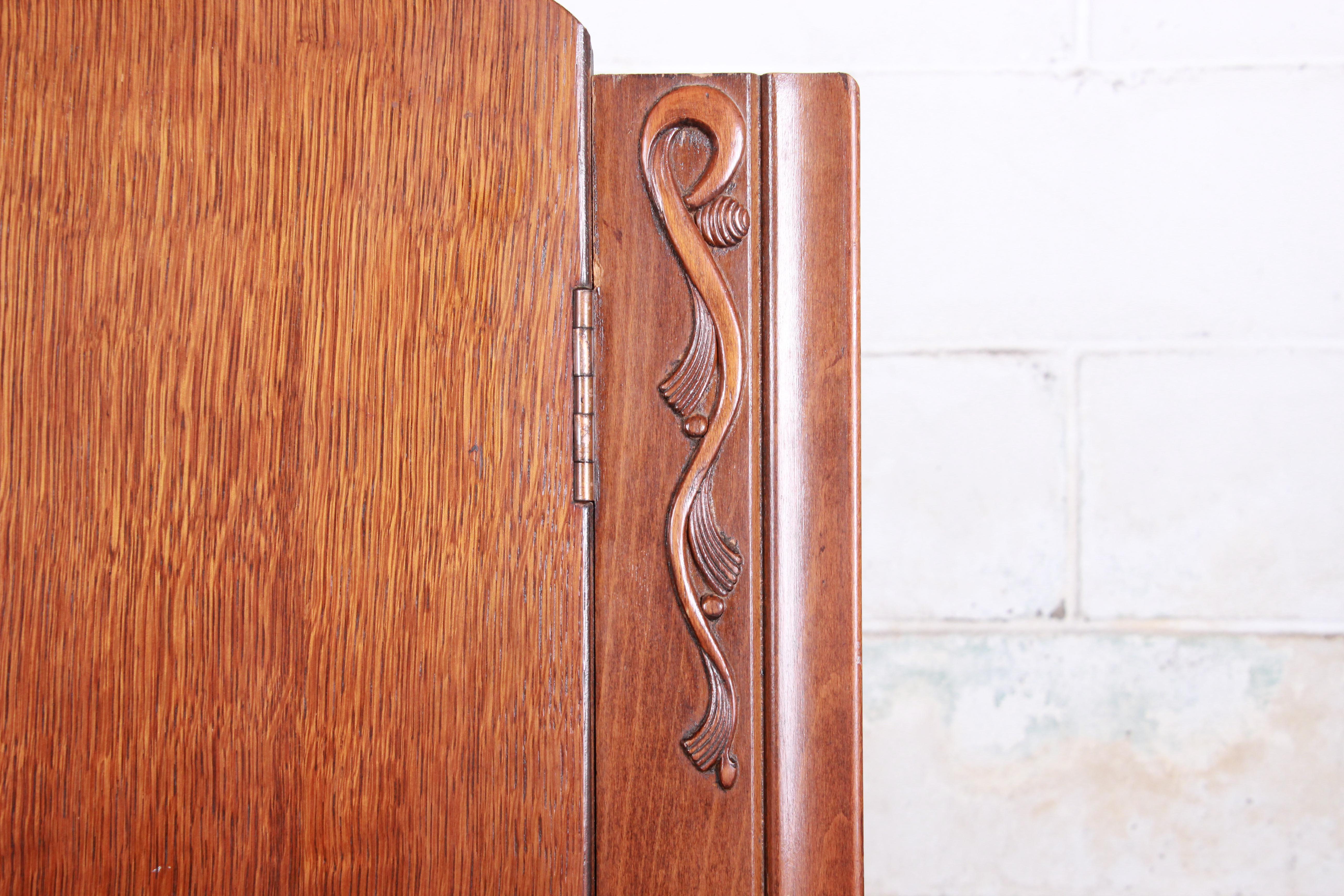 Antique Oak Art Deco Skyscraper Wardrobe or Linen Press by Lebus, circa 1930s In Good Condition In South Bend, IN