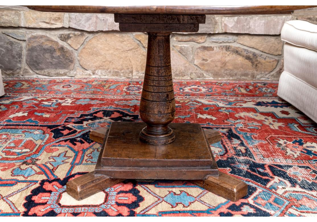 Antique Oak Arts and Crafts Era Round Pedestal Table For Sale 6