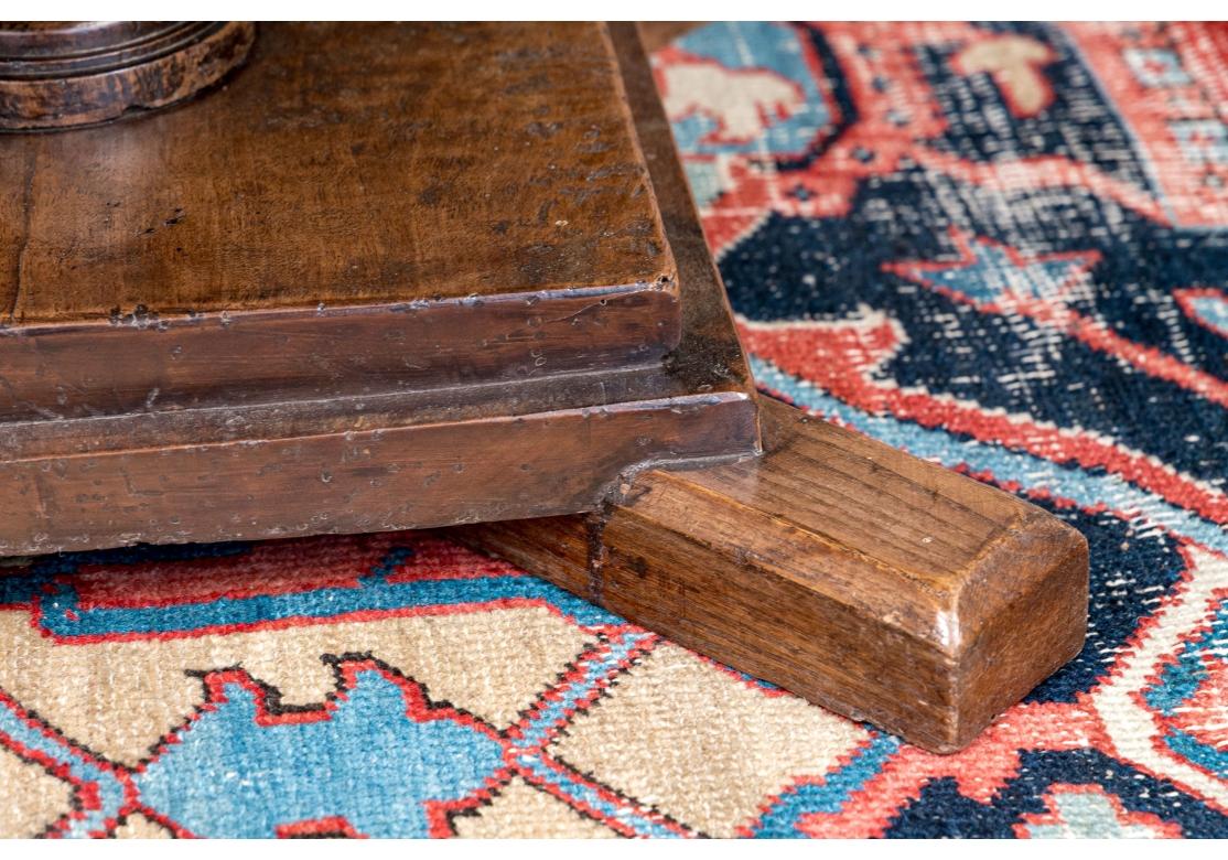 Antique Oak Arts and Crafts Era Round Pedestal Table For Sale 8