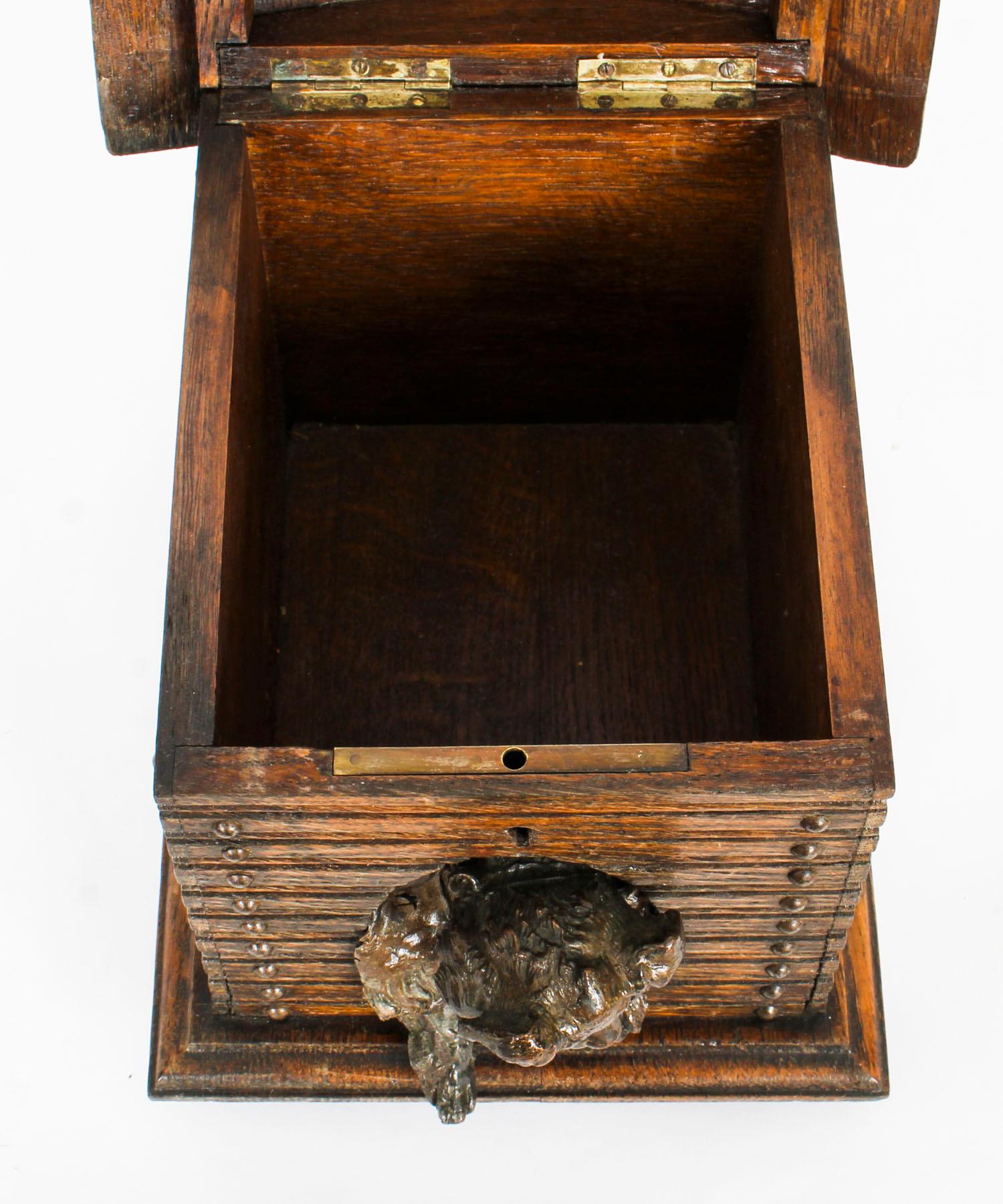 Antique Oak Black Forest Dog Kennel Cigar Box Humidor, 19th Century 2