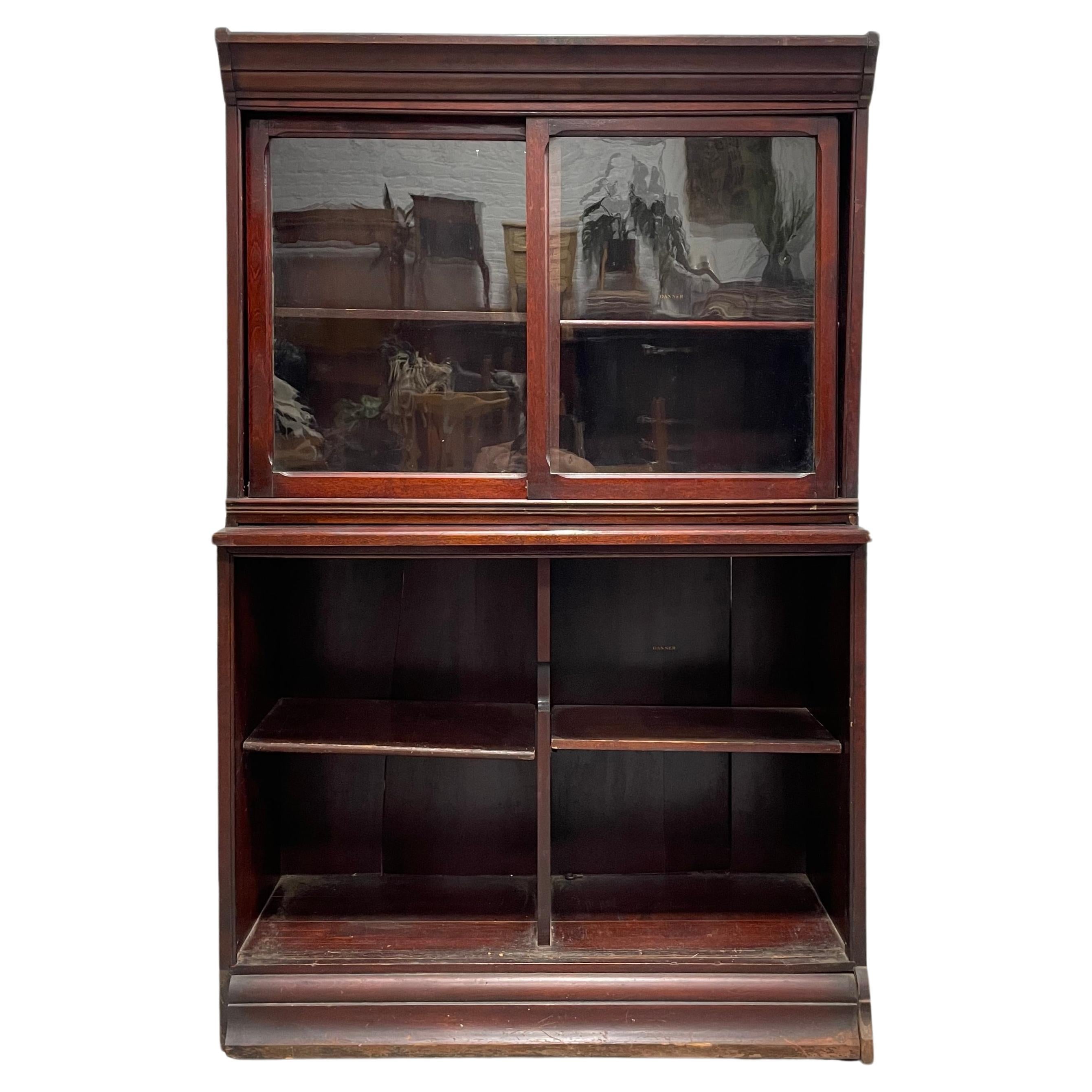 Antica libreria/armadio in Oak di Danner Furniture, 1910 circa