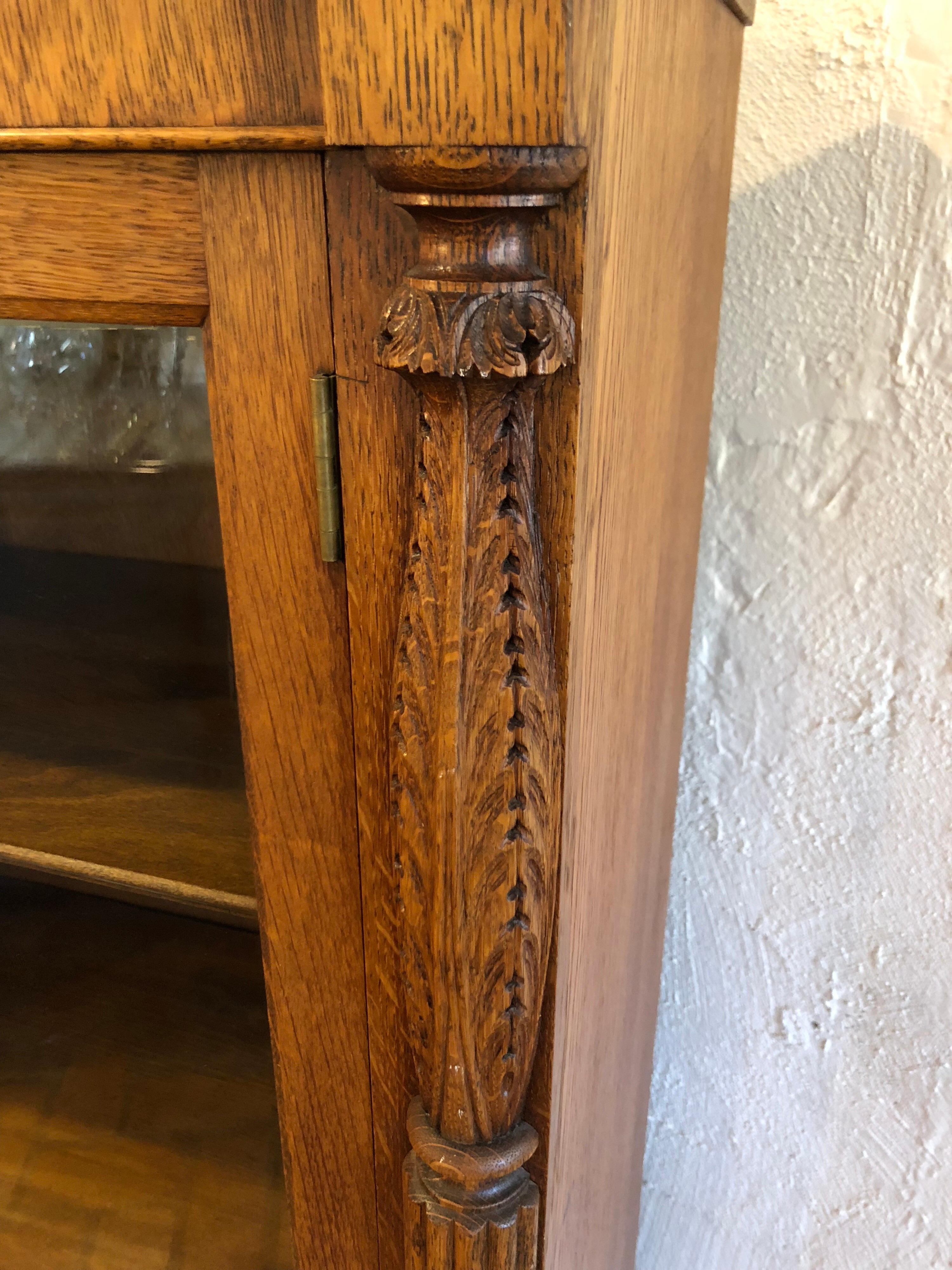 Antique Oak Bookcase with Original Keys 6