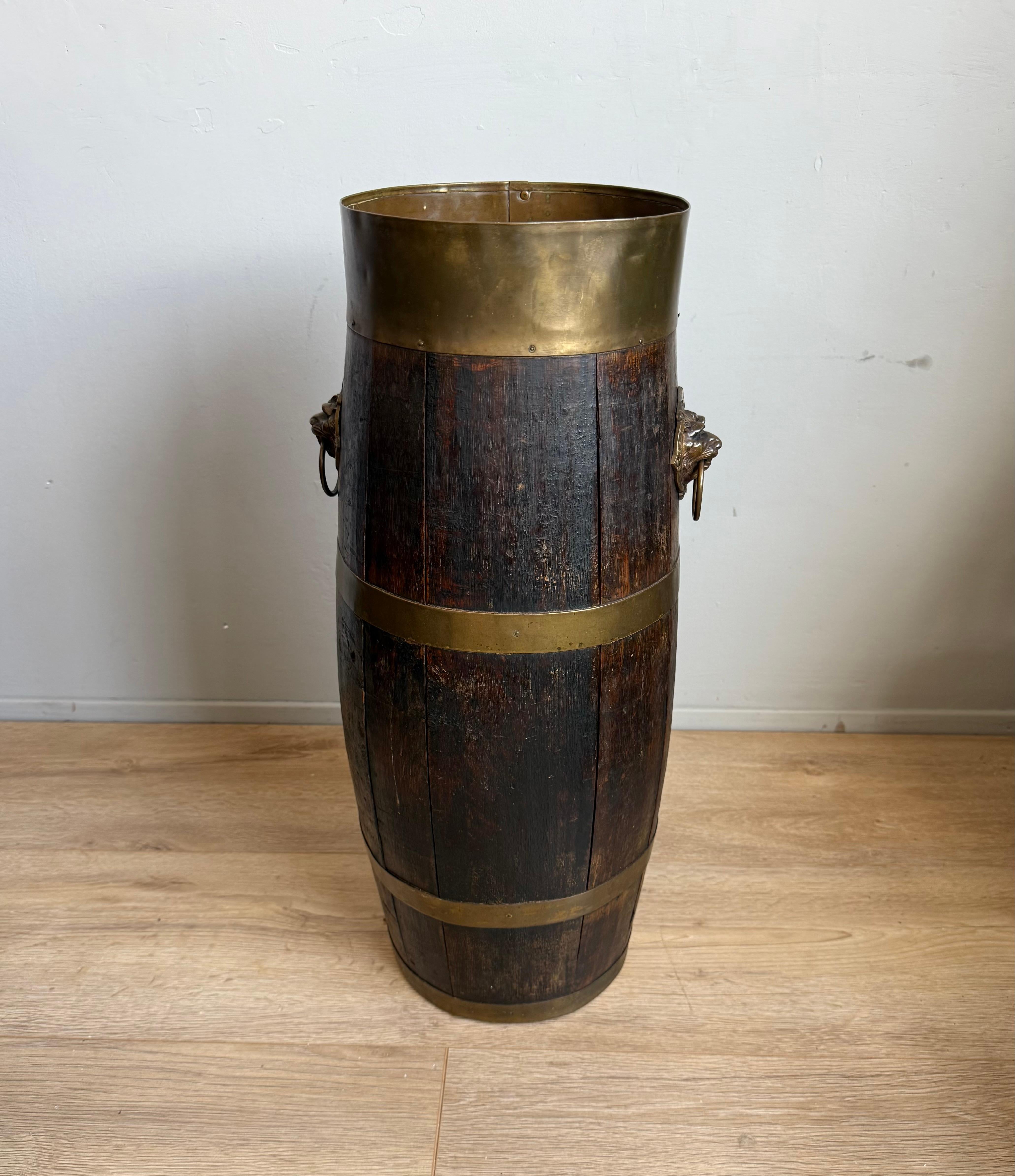 Country Antique Oak & Brass Barrel Shape Umbrella or Stick Stand with Lion Head Handles For Sale