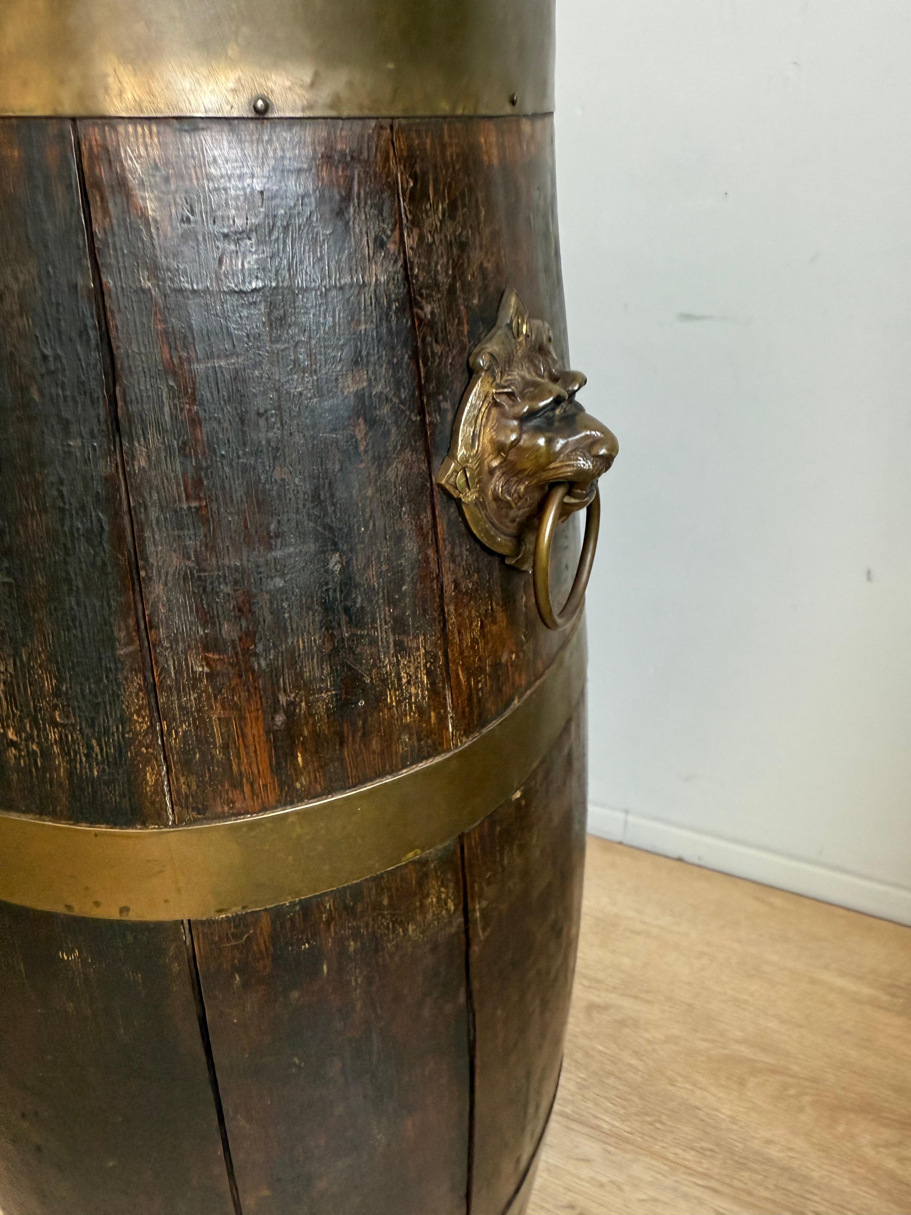 Dutch Antique Oak & Brass Barrel Shape Umbrella or Stick Stand with Lion Head Handles For Sale