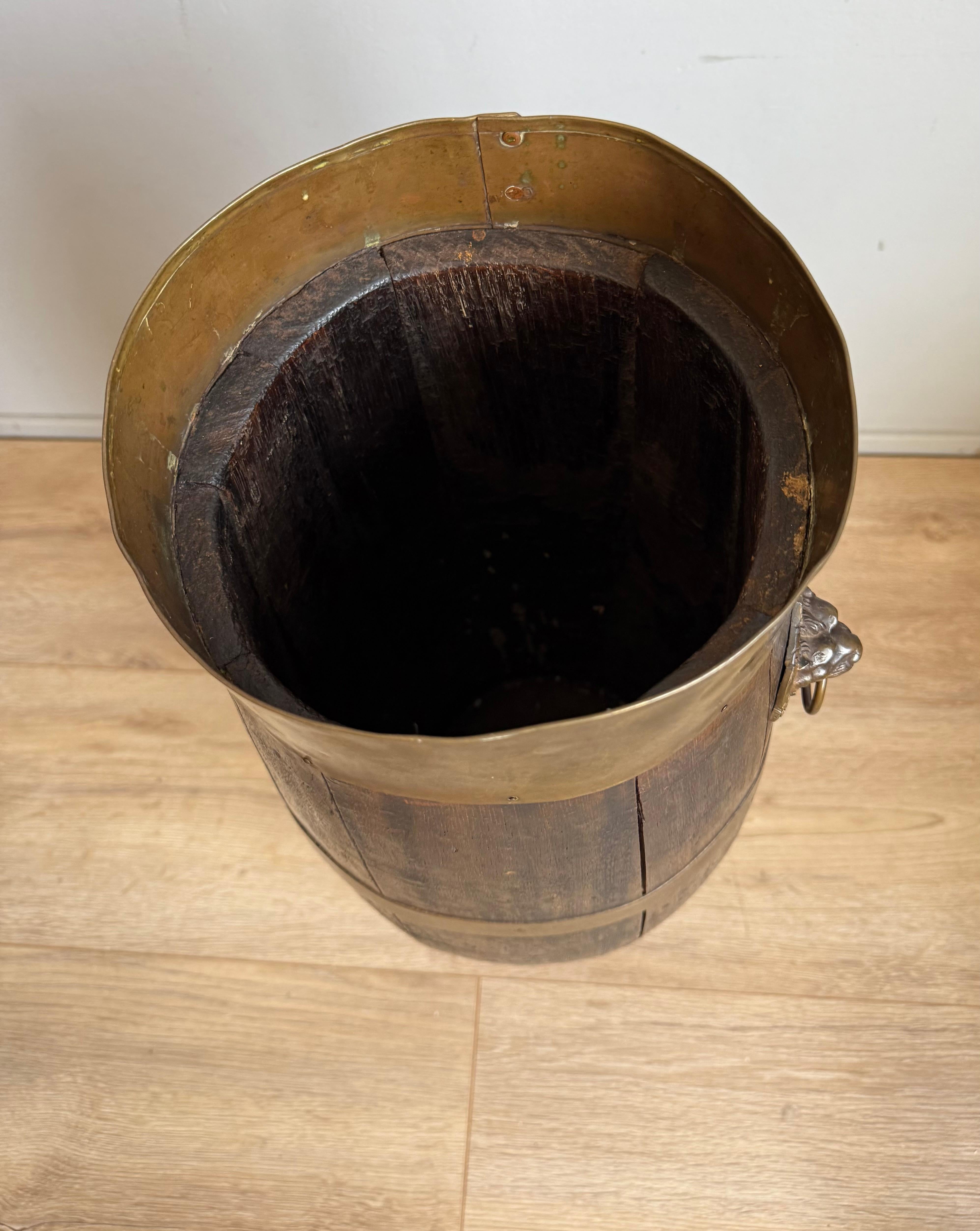 Antique Oak & Brass Barrel Shape Umbrella or Stick Stand with Lion Head Handles For Sale 1