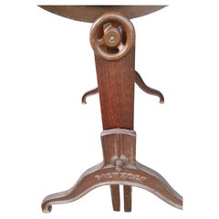 C1935 Mesa de dibujo antigua de roble y hierro fundido de Dietzgen