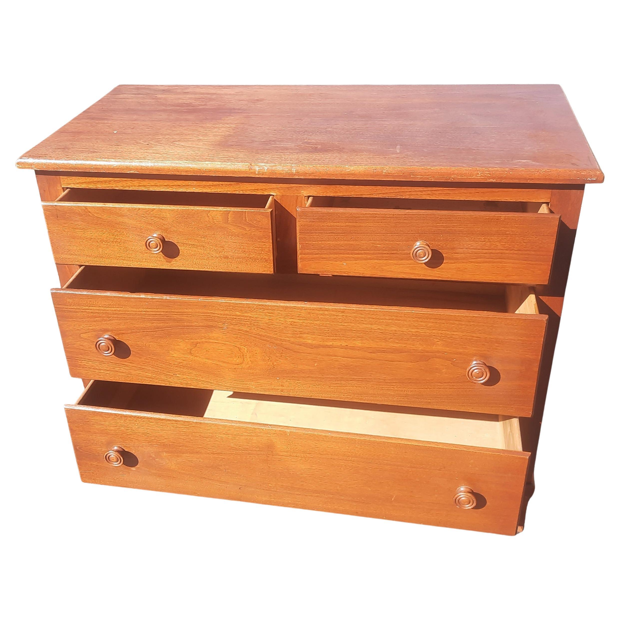 Edoardiano Cassettiera antica in Oak con pomelli originali in Wood in vendita
