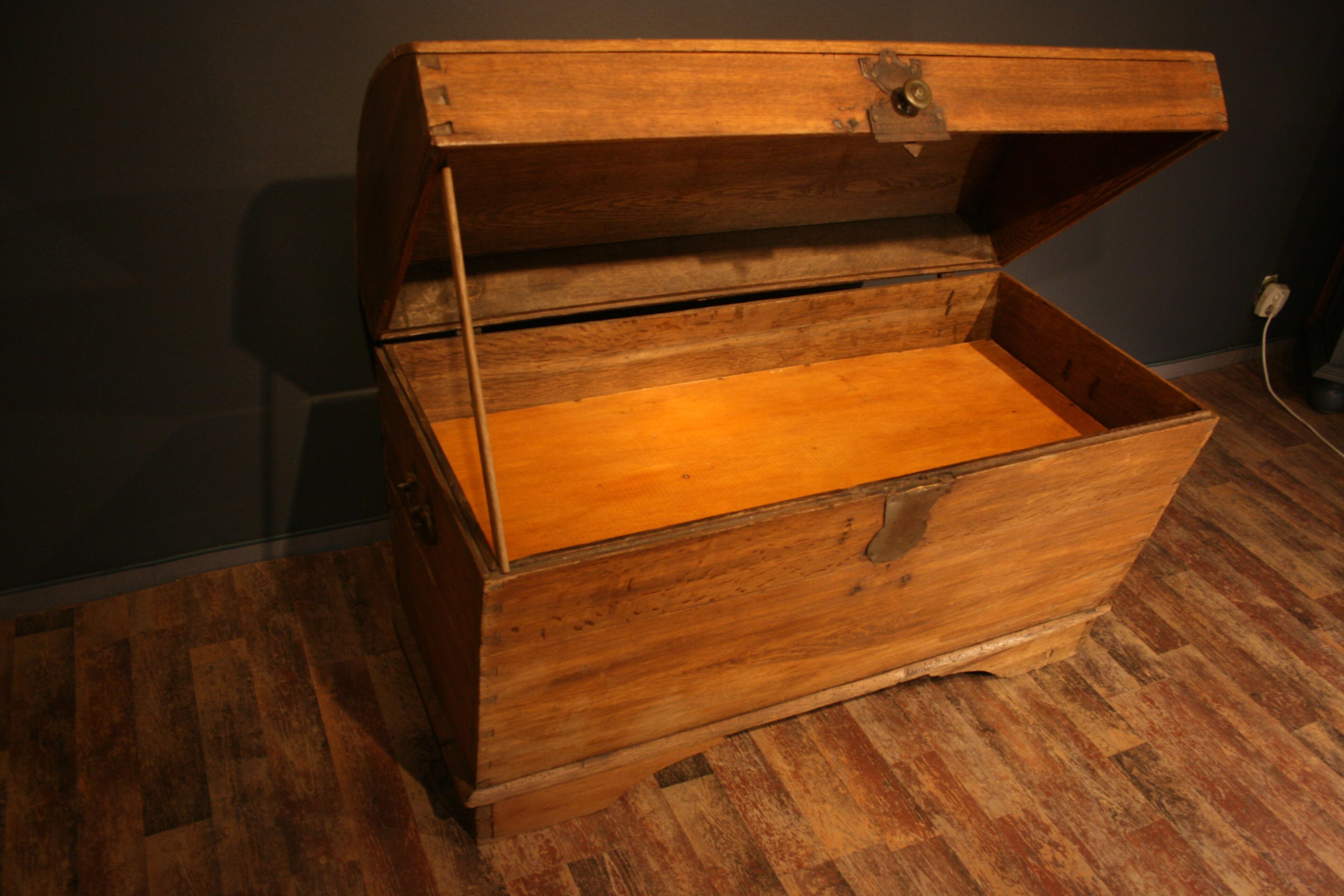 Antique Oak Chest with Round Lid, Germany, 1700s 6