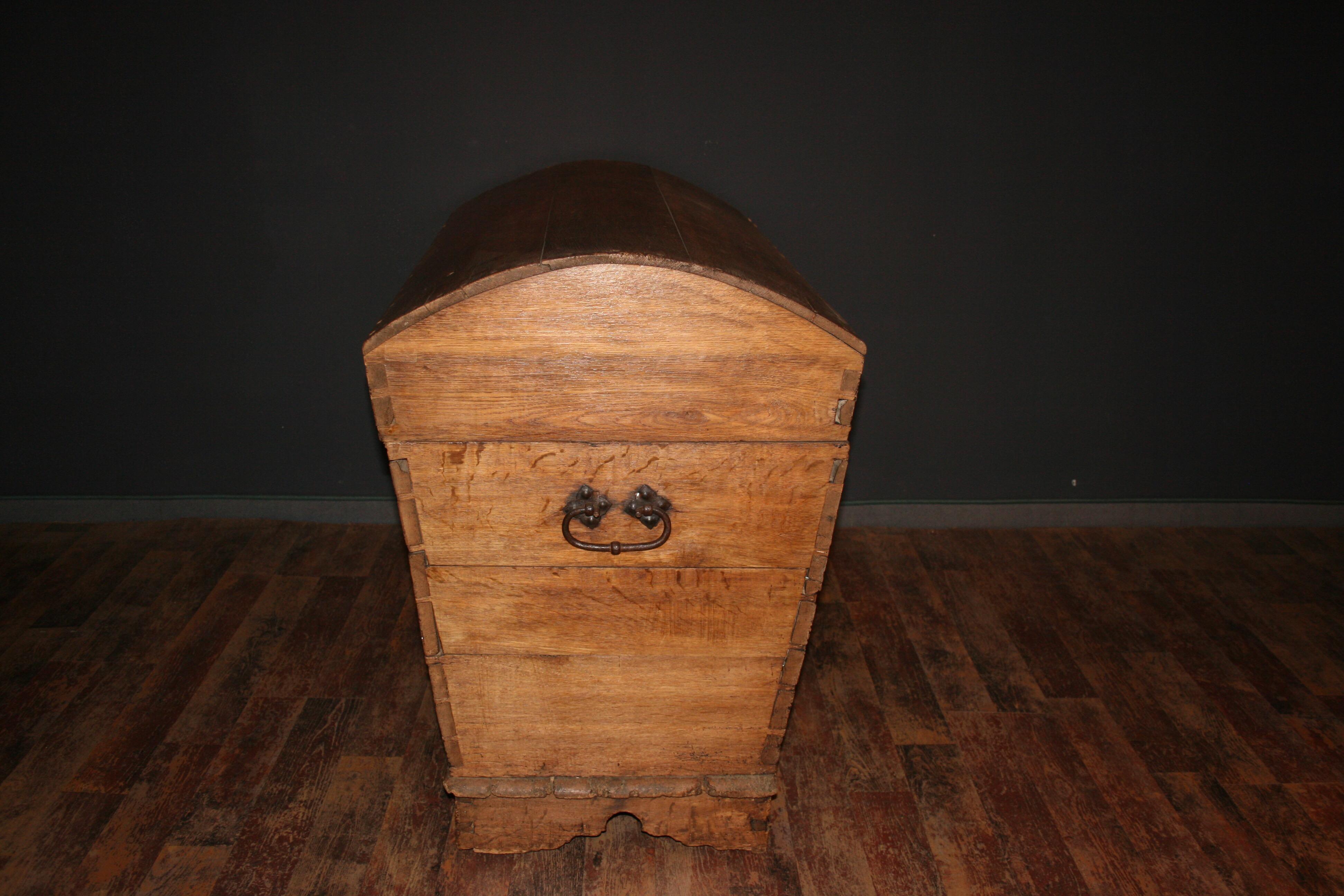 Antique Oak Chest with Round Lid, Germany, 1700s 8