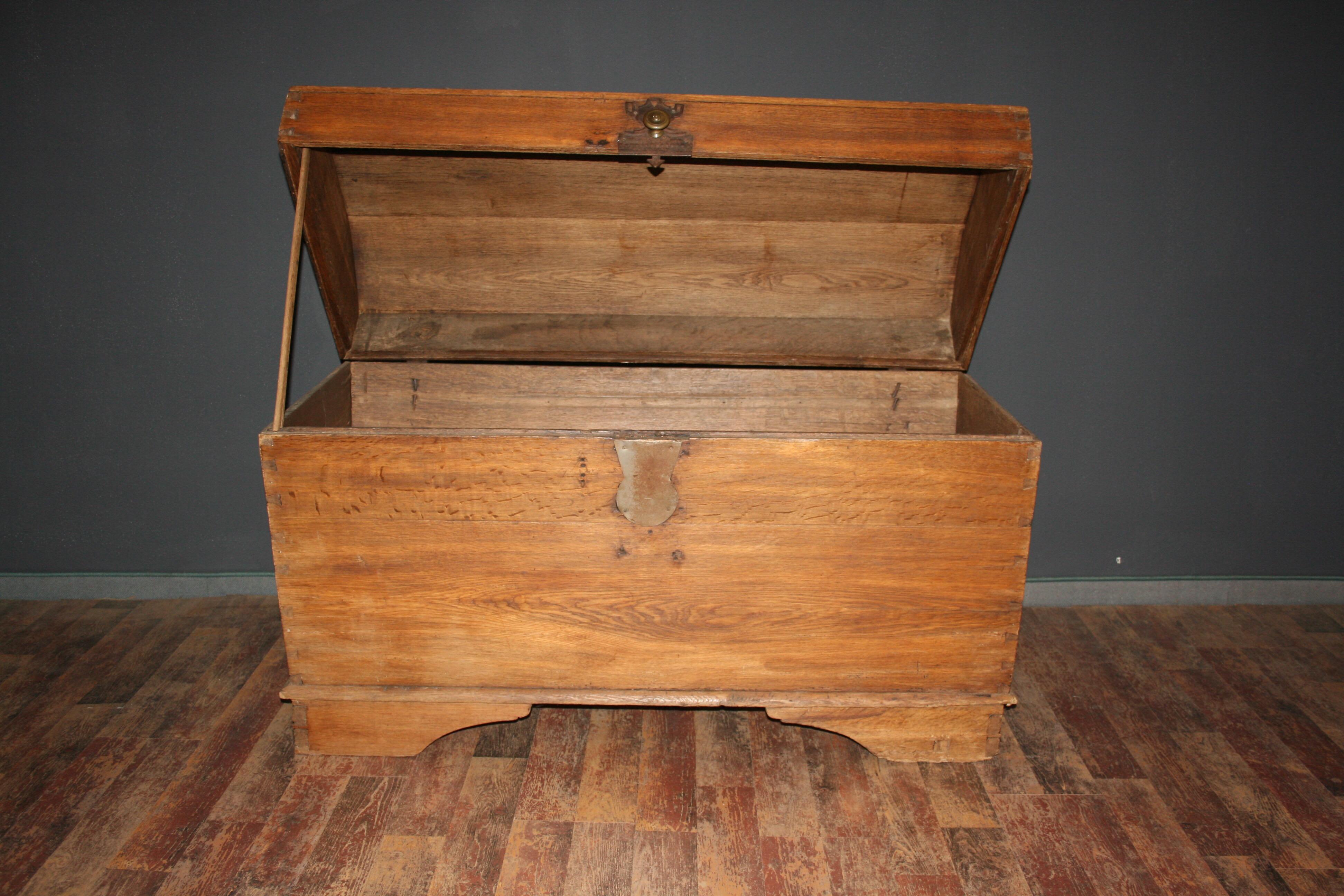 Rustic Antique Oak Chest with Round Lid, Germany, 1700s
