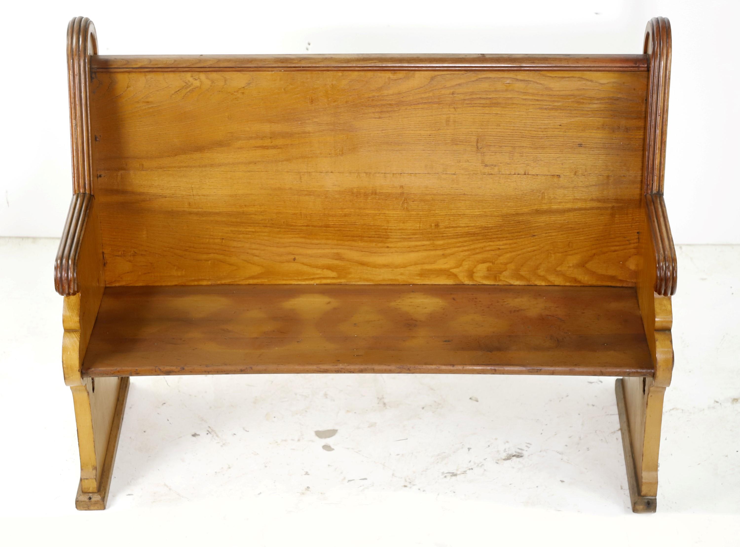 curved church pews