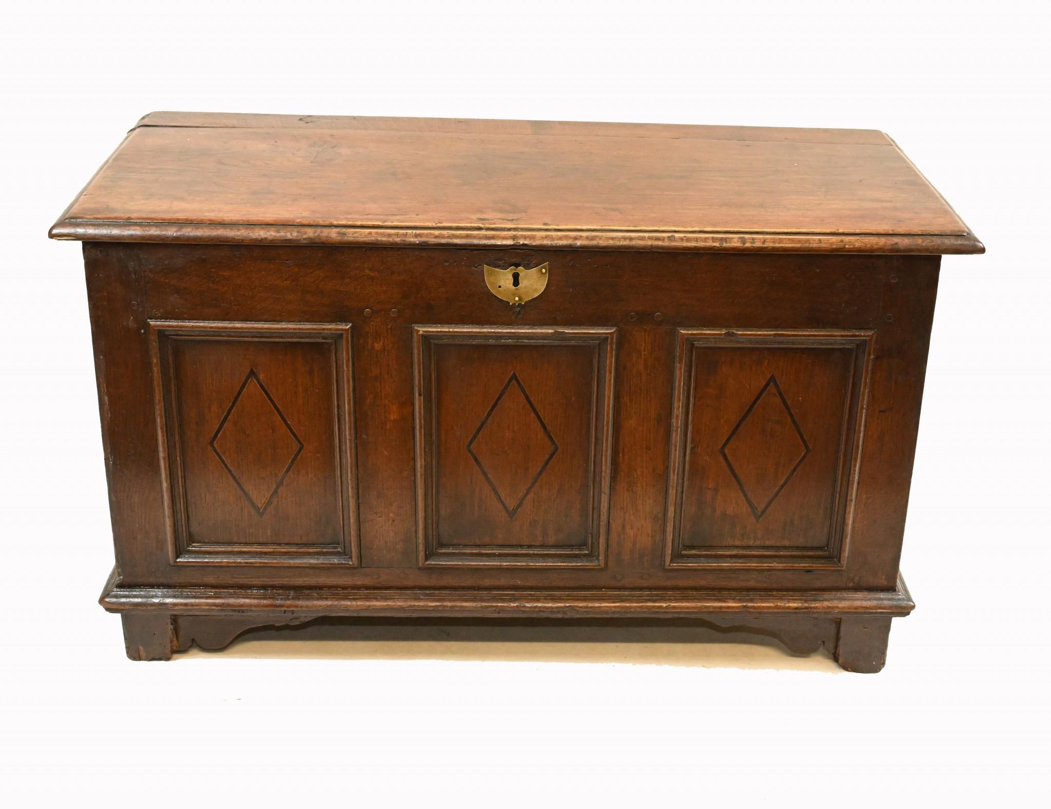 Antique Oak Coffer Chest 17th Century Box For Sale 7