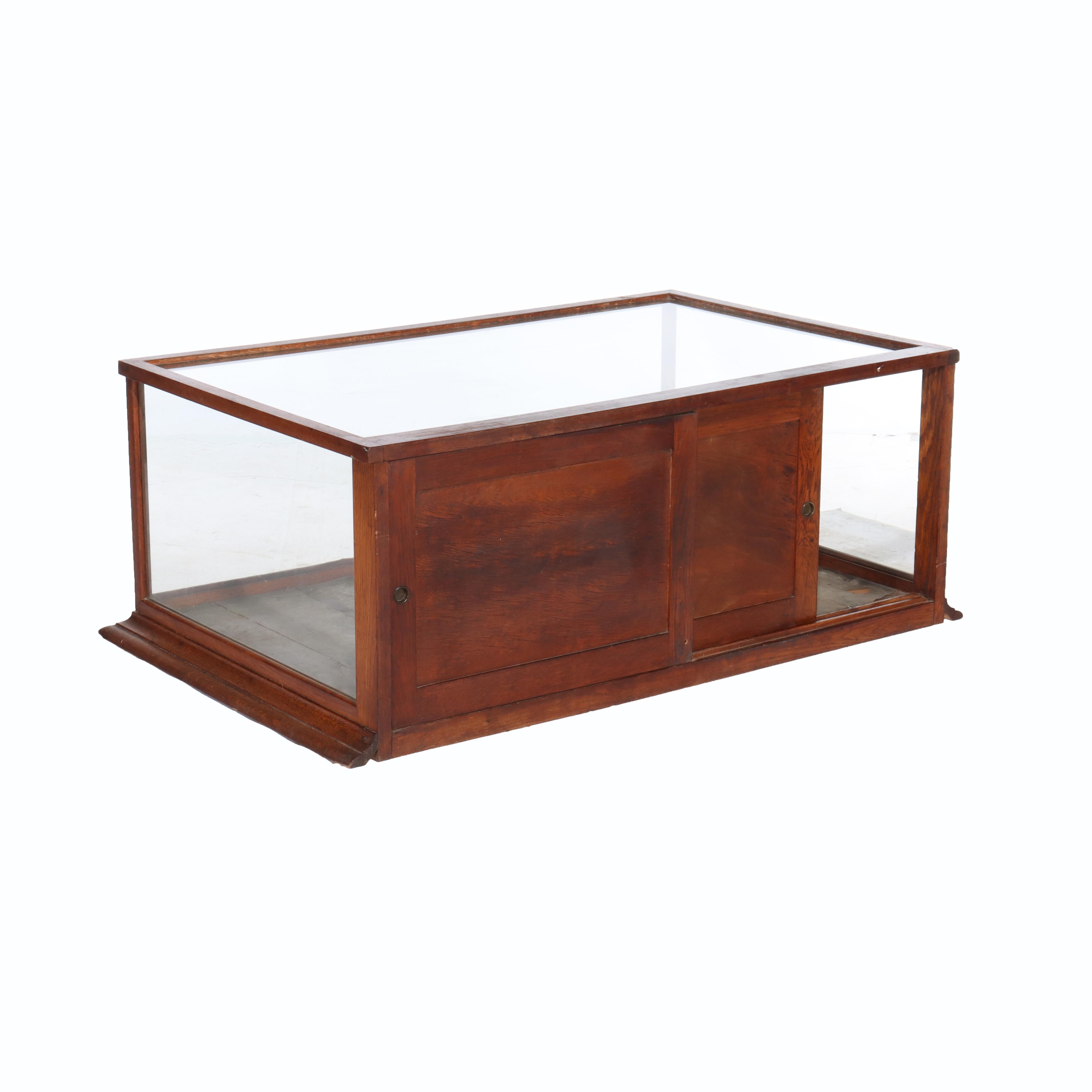 Ancienne vitrine à deux portes en Oak Oak Country Store Counter Top C1900 en vente 1