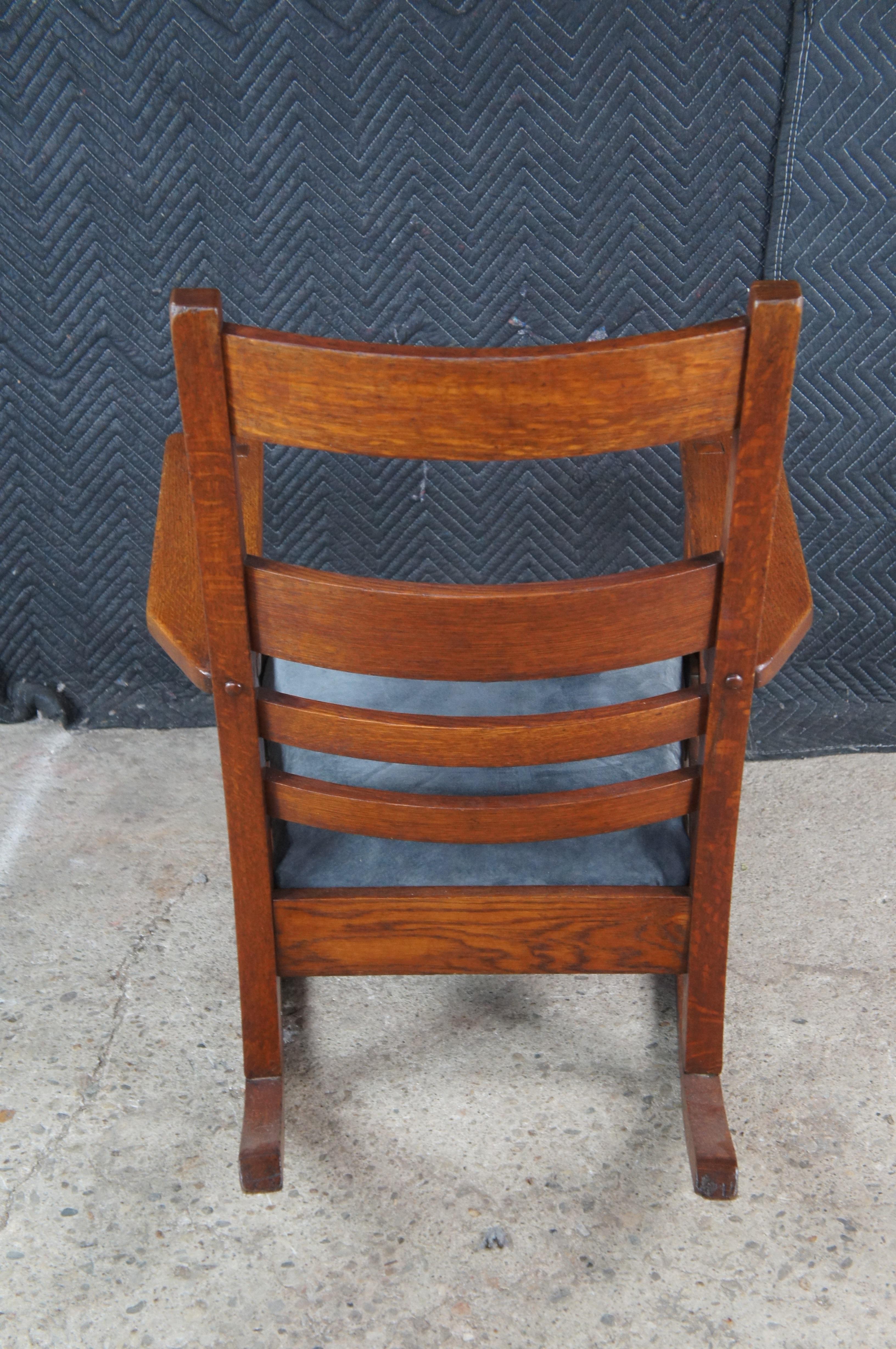 Antike Eiche Craft Mission Arts & Crafts Schaukelstuhl Schaukelstuhl Wildleder Sitz Michigan (20. Jahrhundert) im Angebot