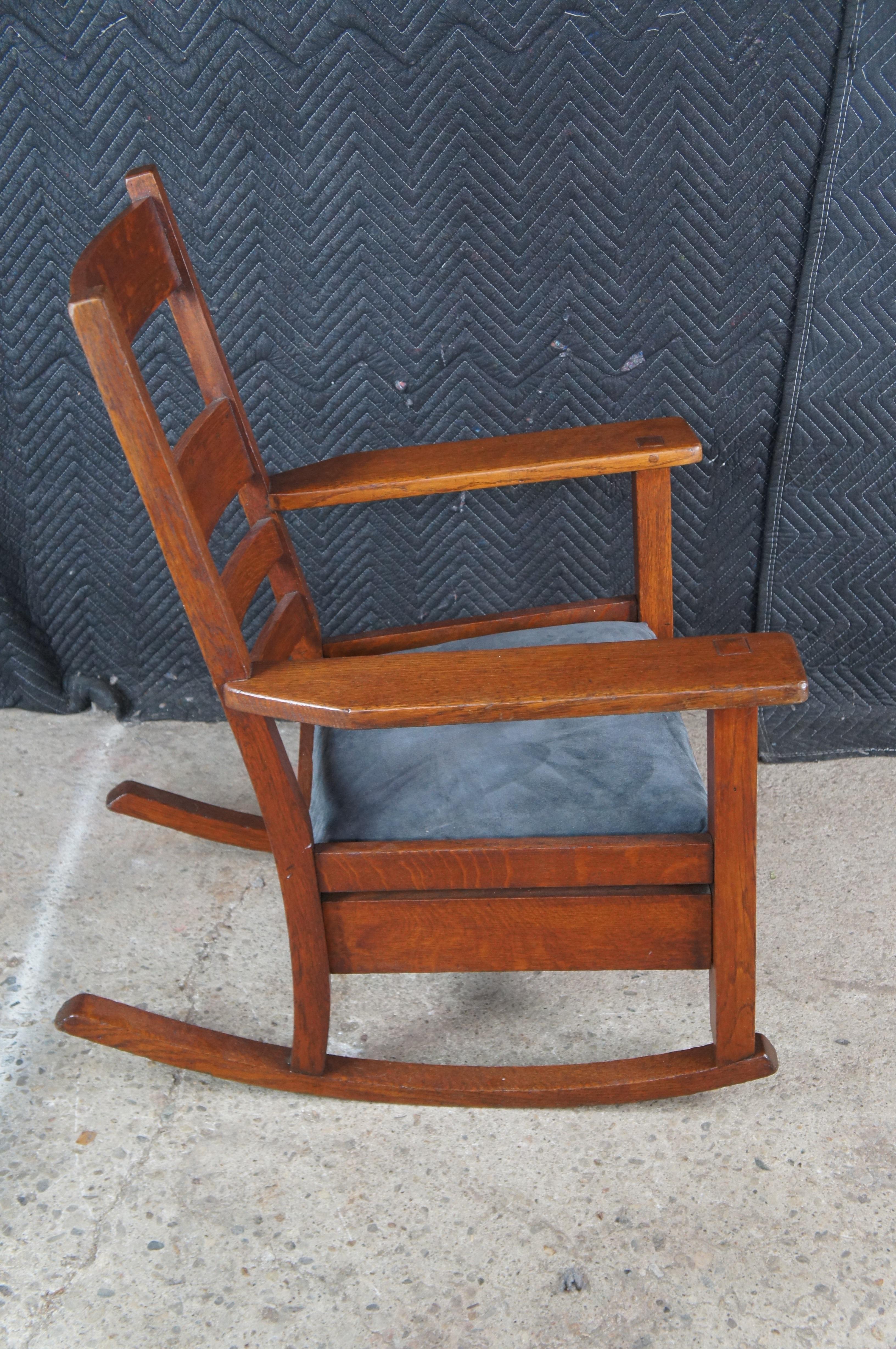 Antike Eiche Craft Mission Arts & Crafts Schaukelstuhl Schaukelstuhl Wildleder Sitz Michigan im Angebot 2