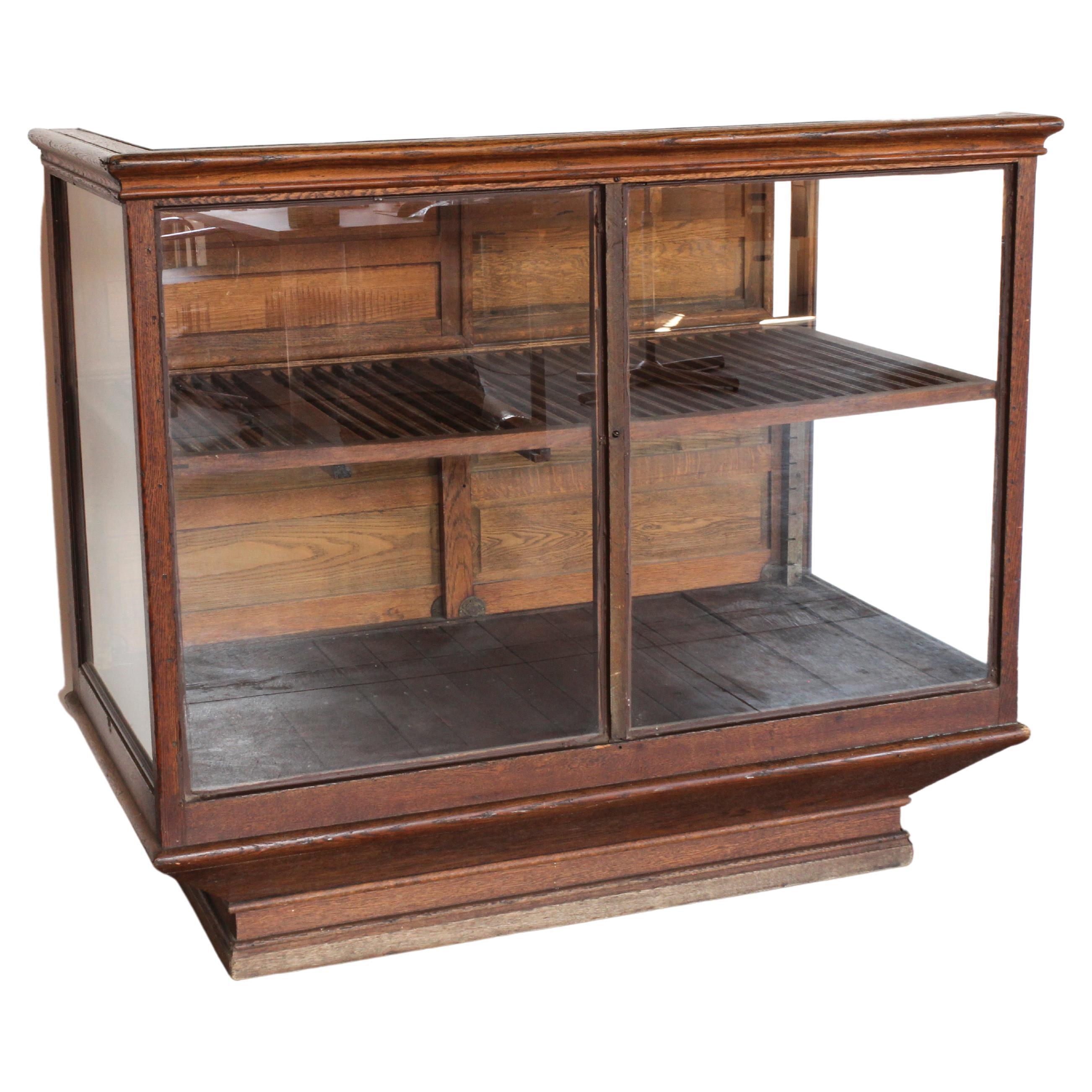 Antique Oak Curio Display Case with Original Glass In Good Condition In Chicago, IL