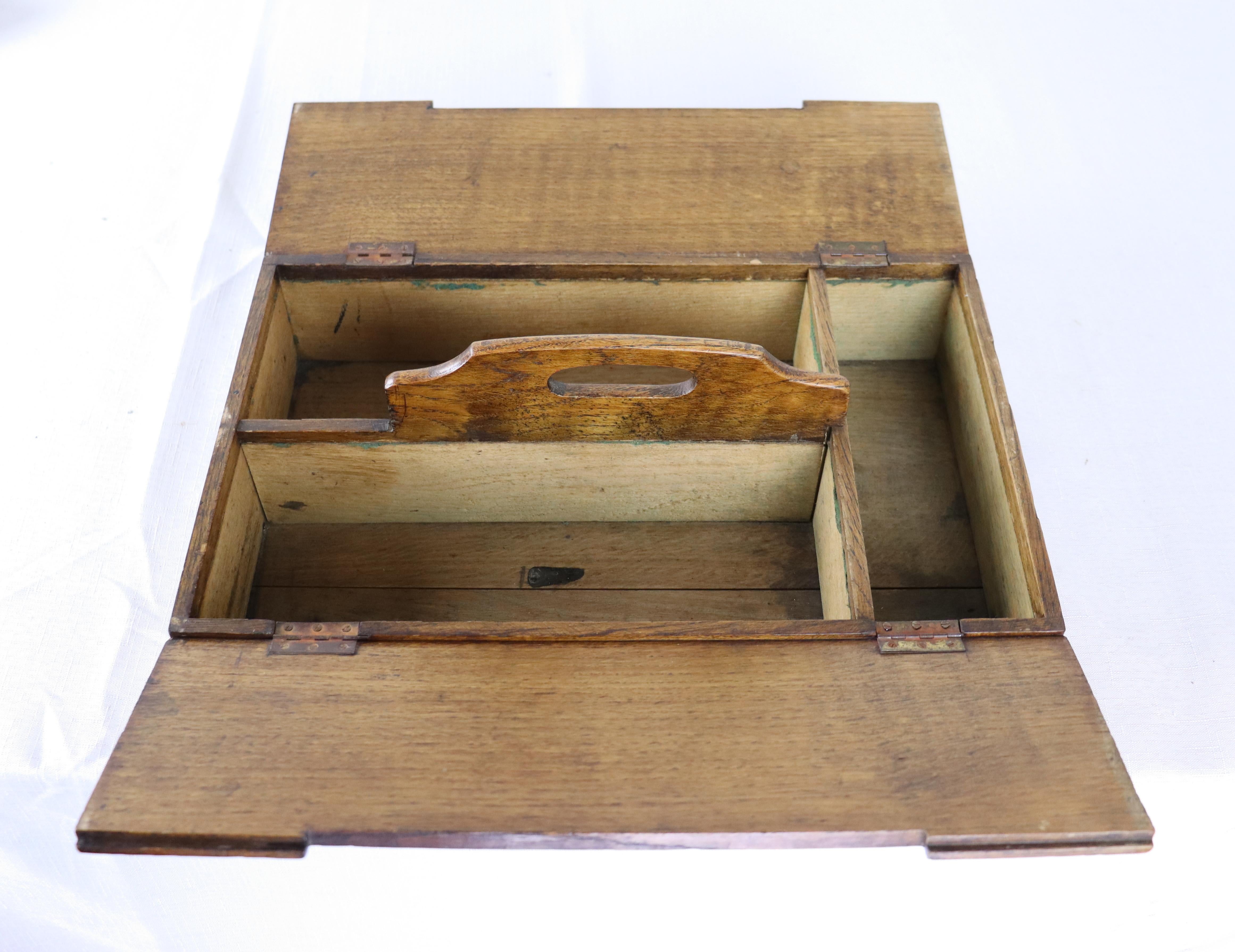 Antique Oak Cutlery Box In Good Condition For Sale In Port Chester, NY