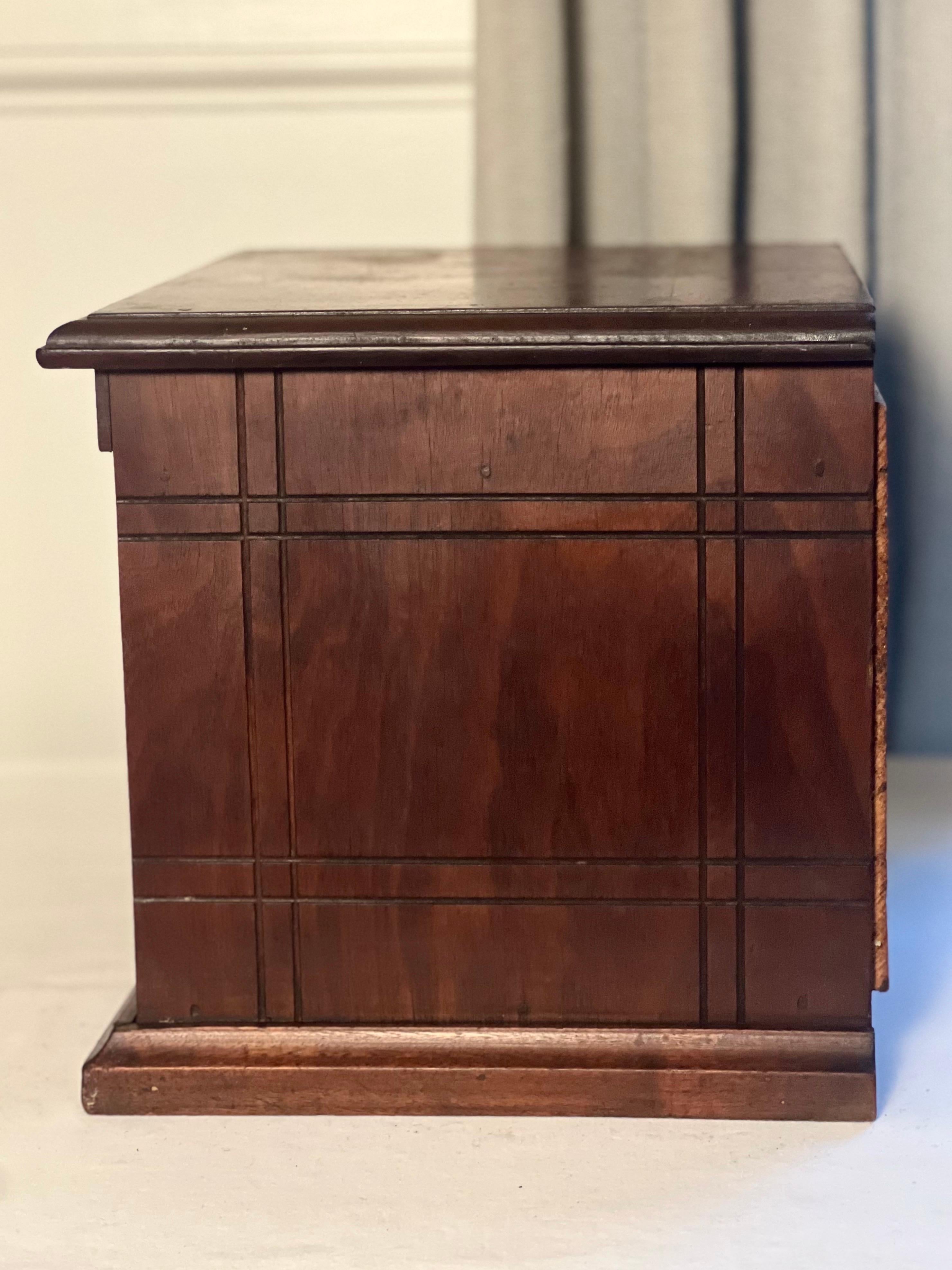 Antique Oak Desktop Letter File Cabinet by American Cabinet Co. en vente 1