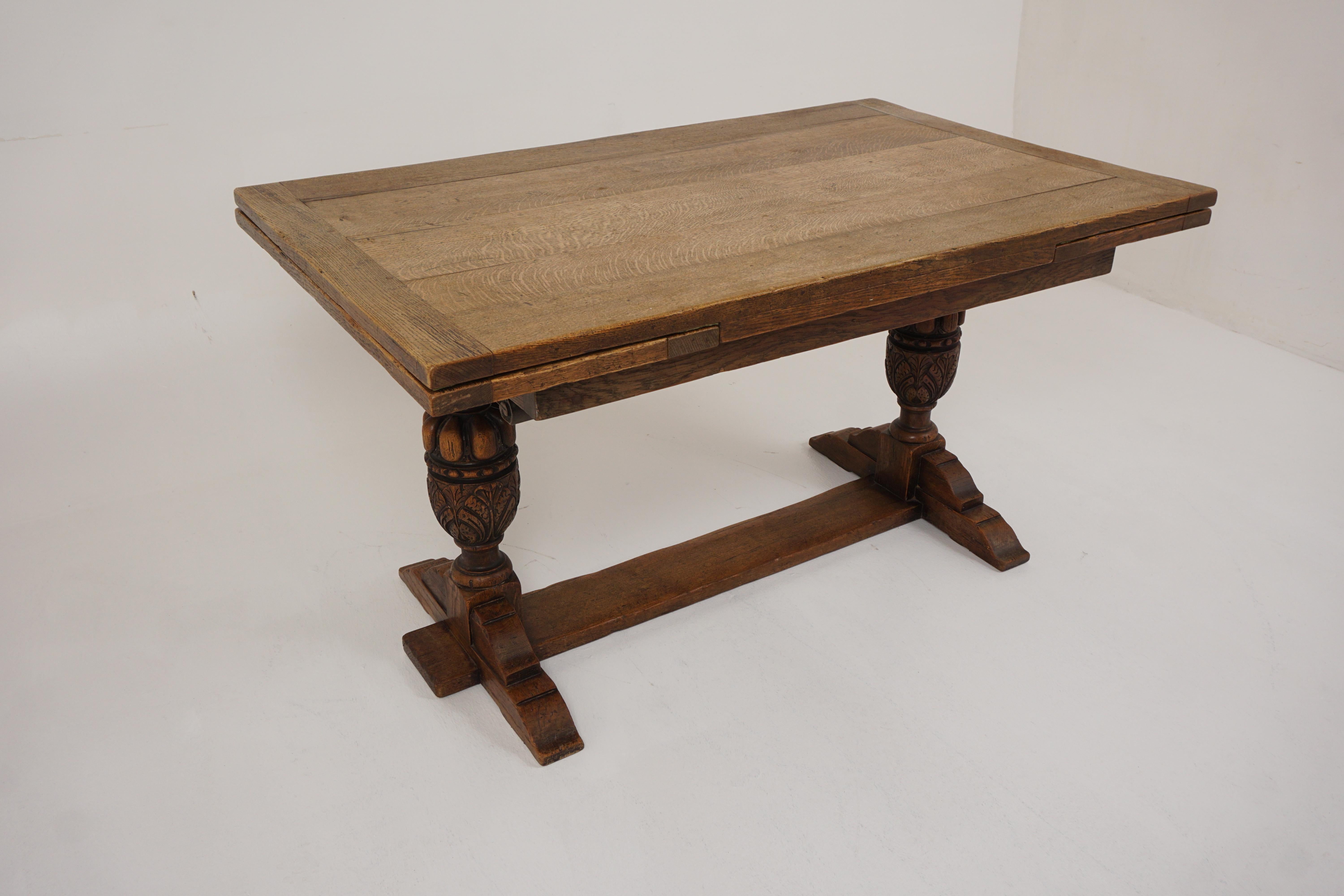 Antique oak refectory dining table with leaves, Farmhouse table, Scotland 1910, B2592

Scotland 1910
Solid Oak
Original finish
The refectory table with rectangular top having pull out ends
Above carve bulbous cup and cover supports
United by
