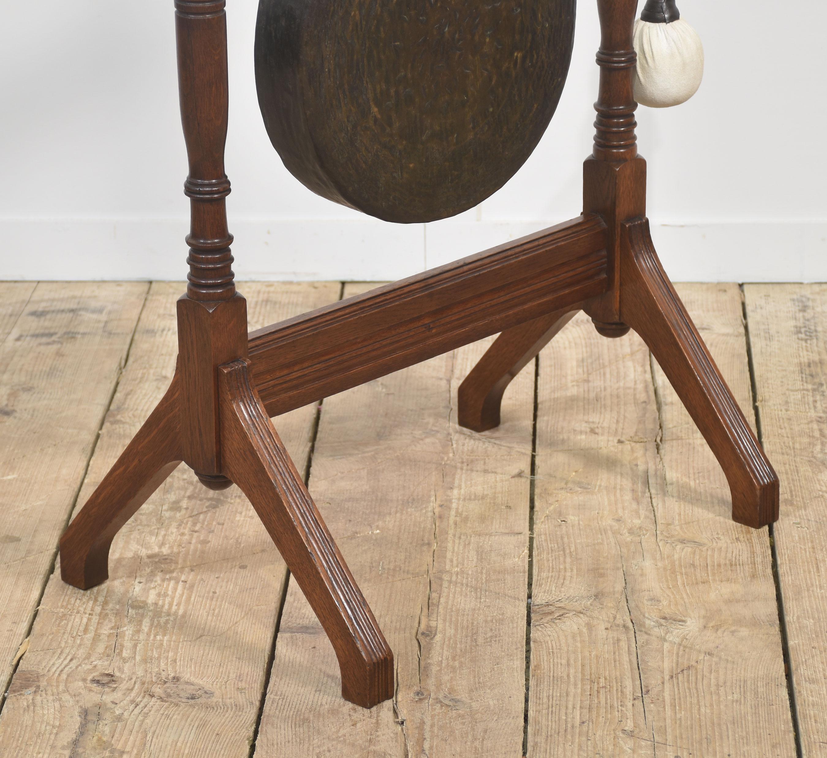 Britannico Gong da cena antico di Oak in vendita