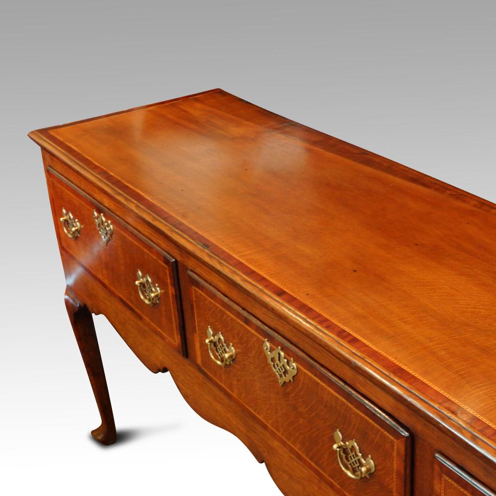 Antique oak dresser base
This antique oak dresser base was made, circa 1850.
Oak dresser bases of this style make elegant useful pieces for a hall dining room, or your drawing room. They are not too deep and so make great serving pieces for a