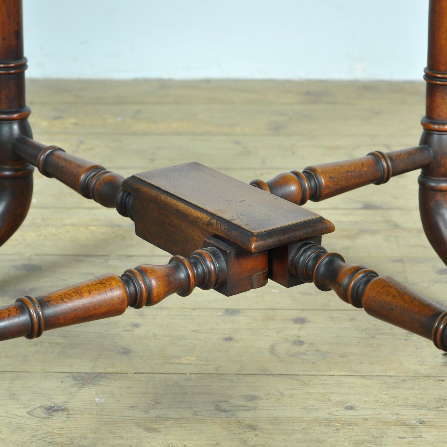Table ancienne à abattant en Oak, Circa 1820 en vente 1