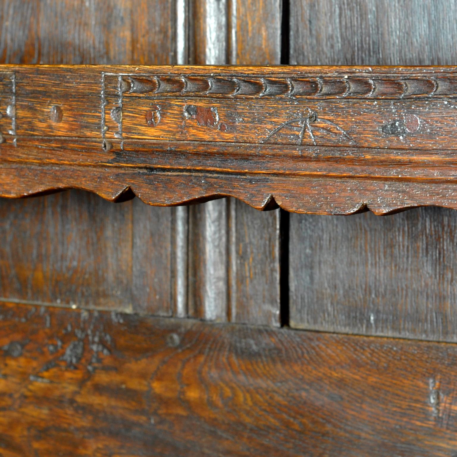 Antique Oak Dutch dresser, 1820s For Sale 7