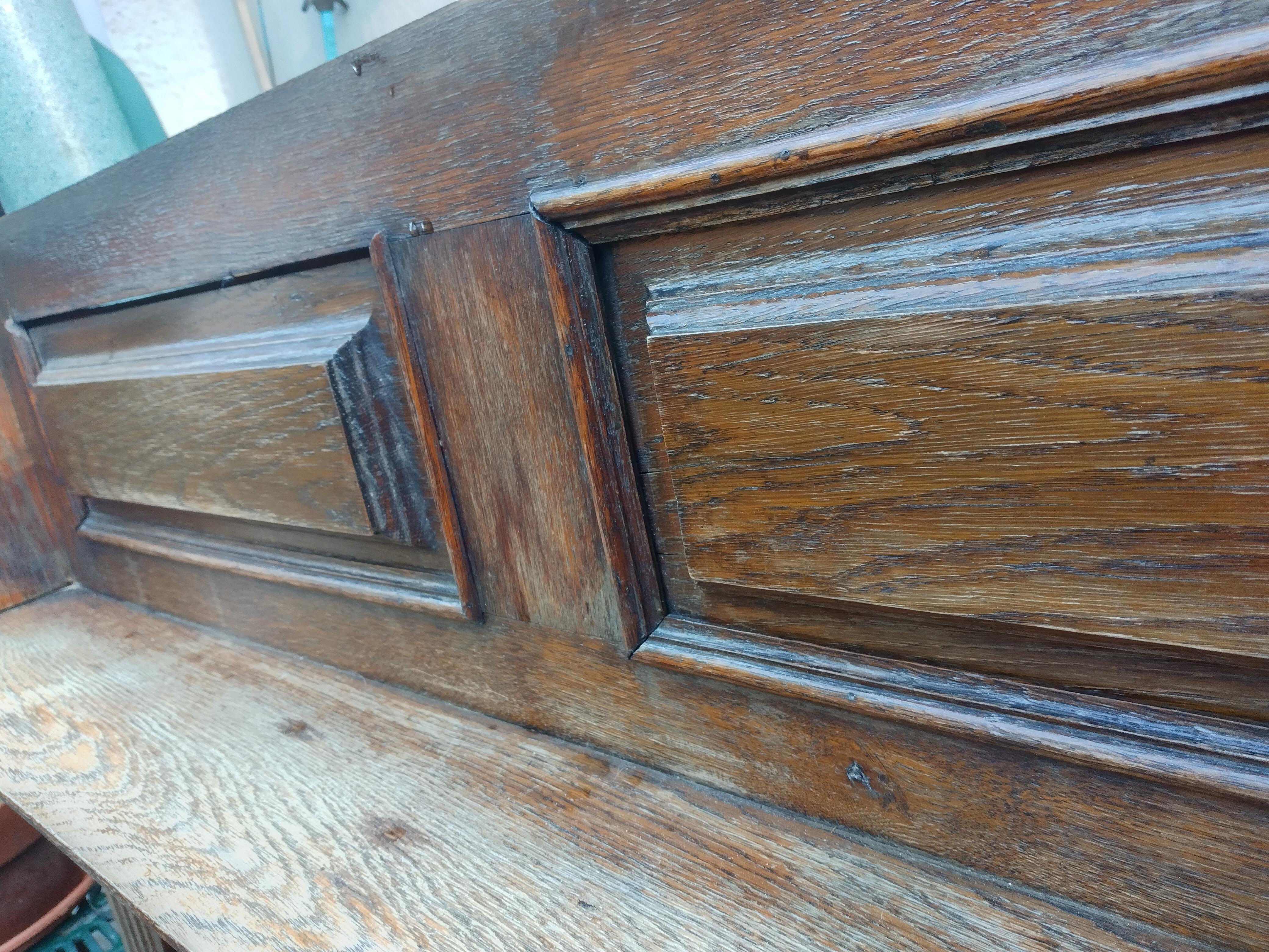 Antique Oak Fireplace Surround / Mantle In Good Condition For Sale In London, GB