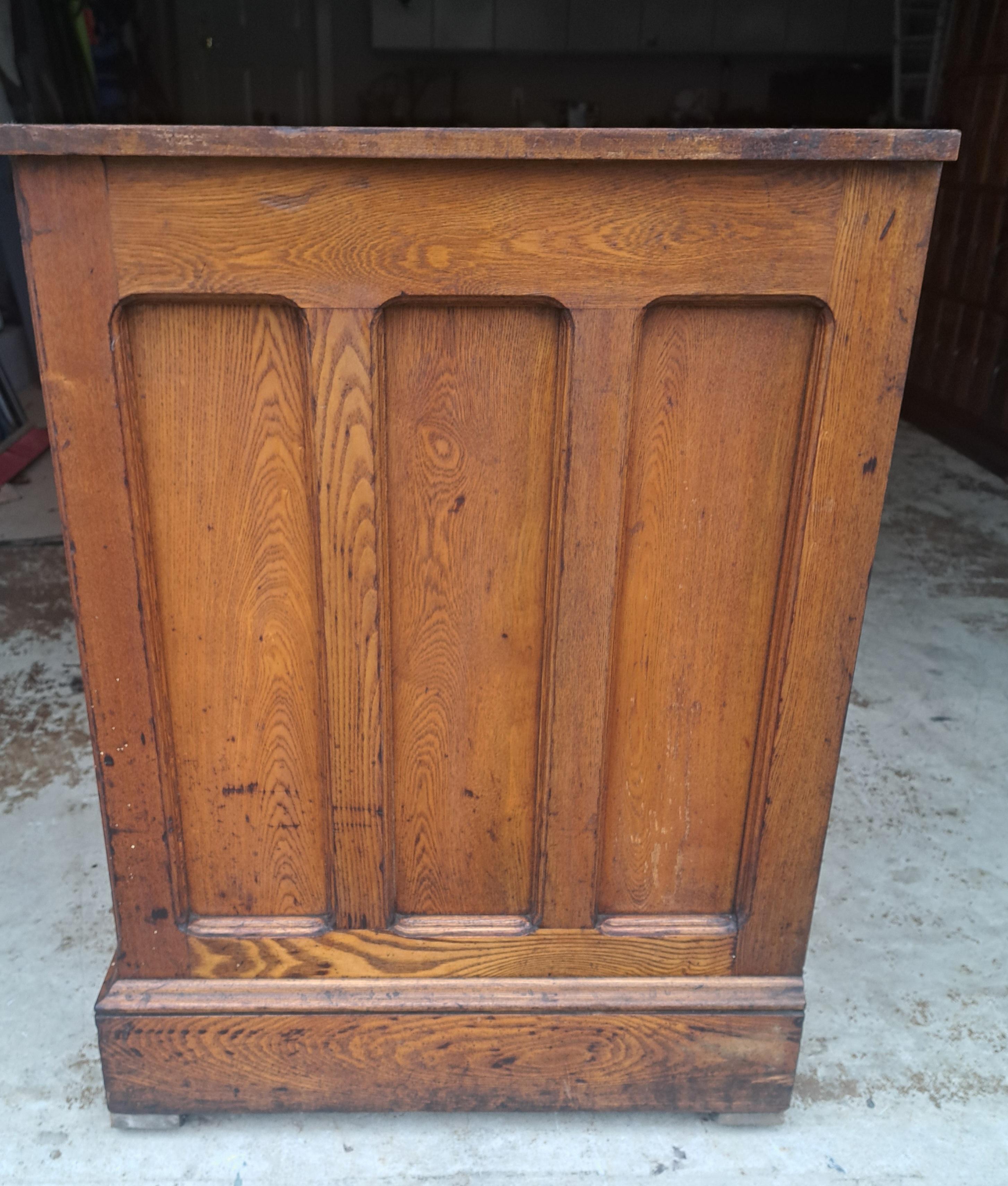 Cartella piatta a 12 cassetti Oak Hamilton antica.  Misura 27,5