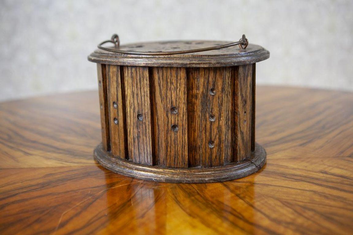 Antique Oak Foot Warmer From the beginning of 20th Century For Sale 2