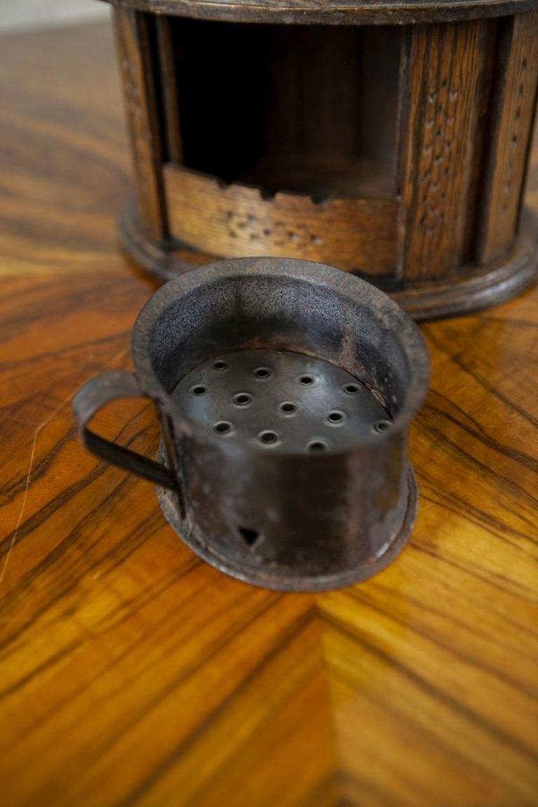 Antique Oak Foot Warmer From the beginning of 20th Century For Sale 4