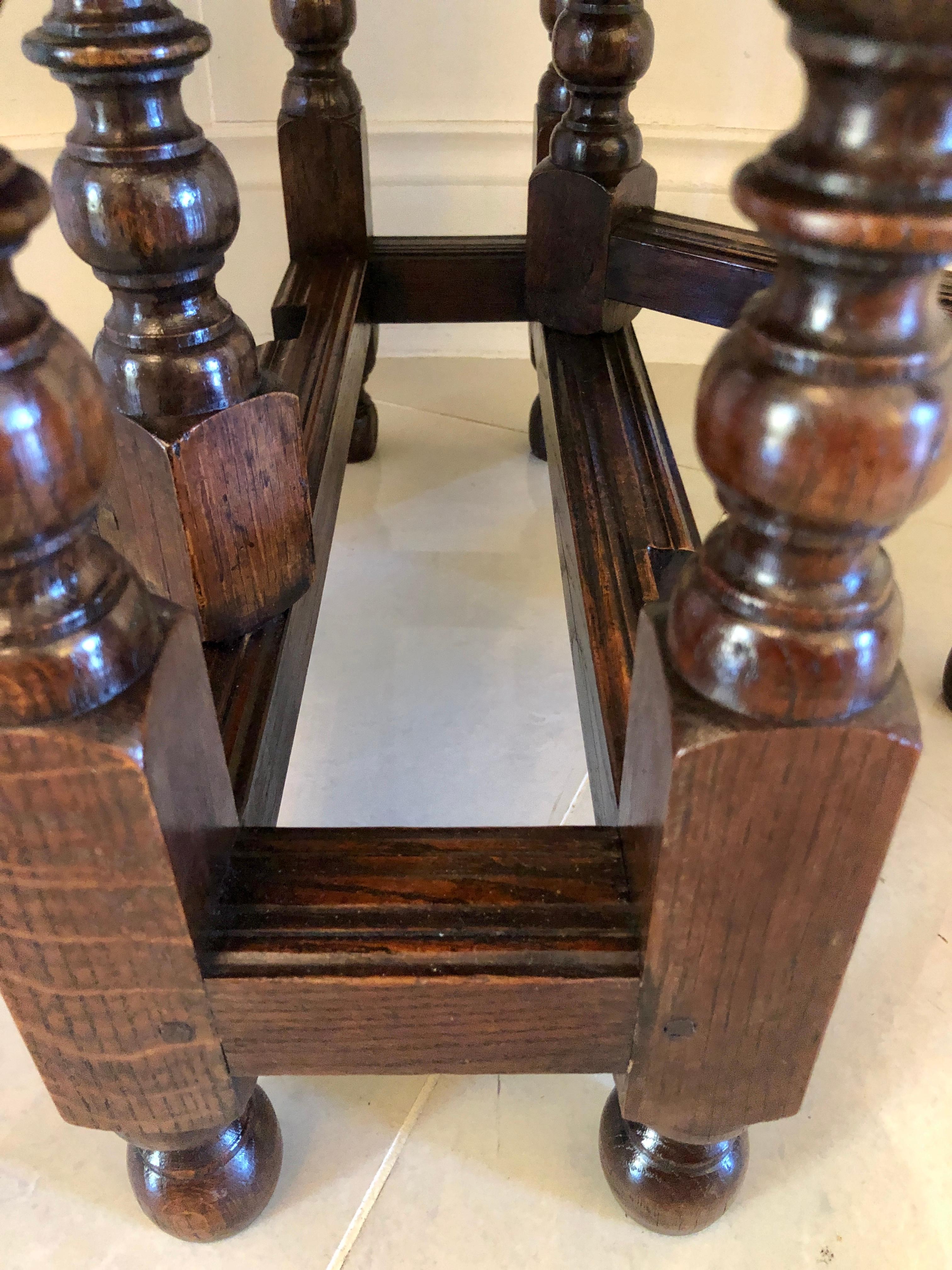 Antique Oak Gateleg Table In Good Condition In Suffolk, GB