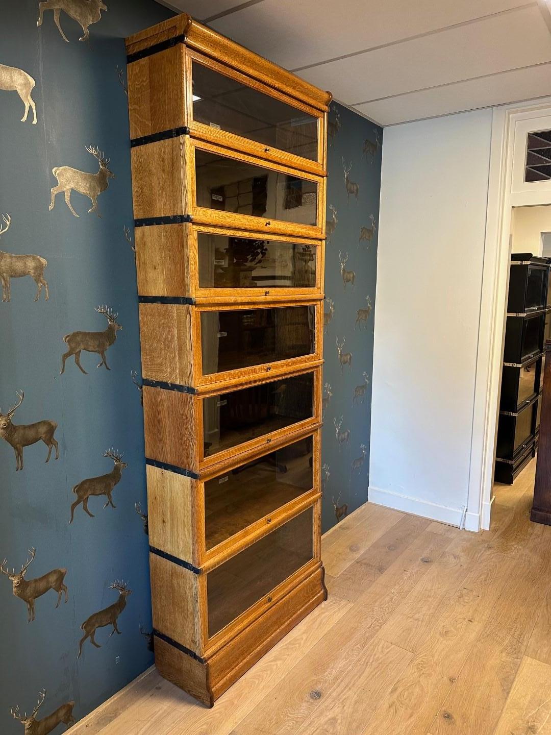 Britannico Libreria Globe Wernicke in rovere antico in vendita