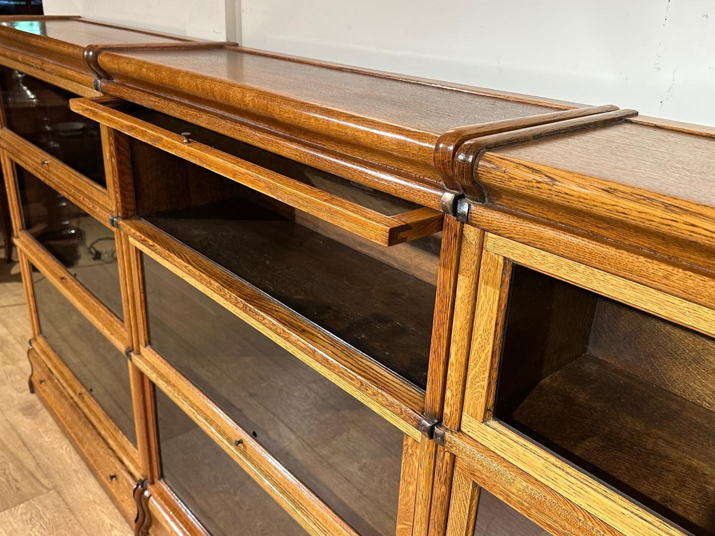Antique Oak Globe Wernicke Bookcase In Good Condition For Sale In Eindhoven, NL